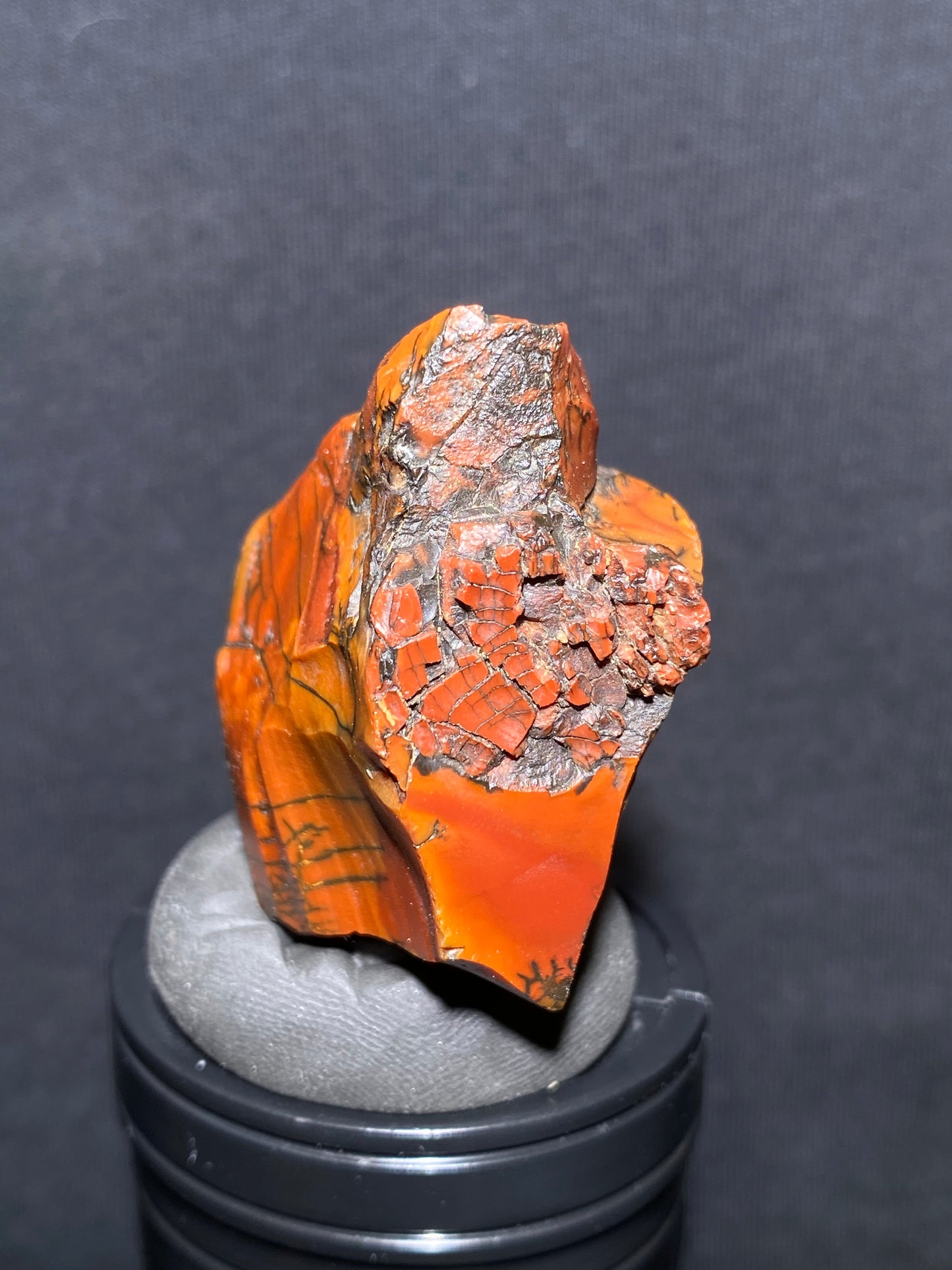 (1033)Alxa Gobi Desert vein stone, red stone with black veins, rough stone from Mongolia.