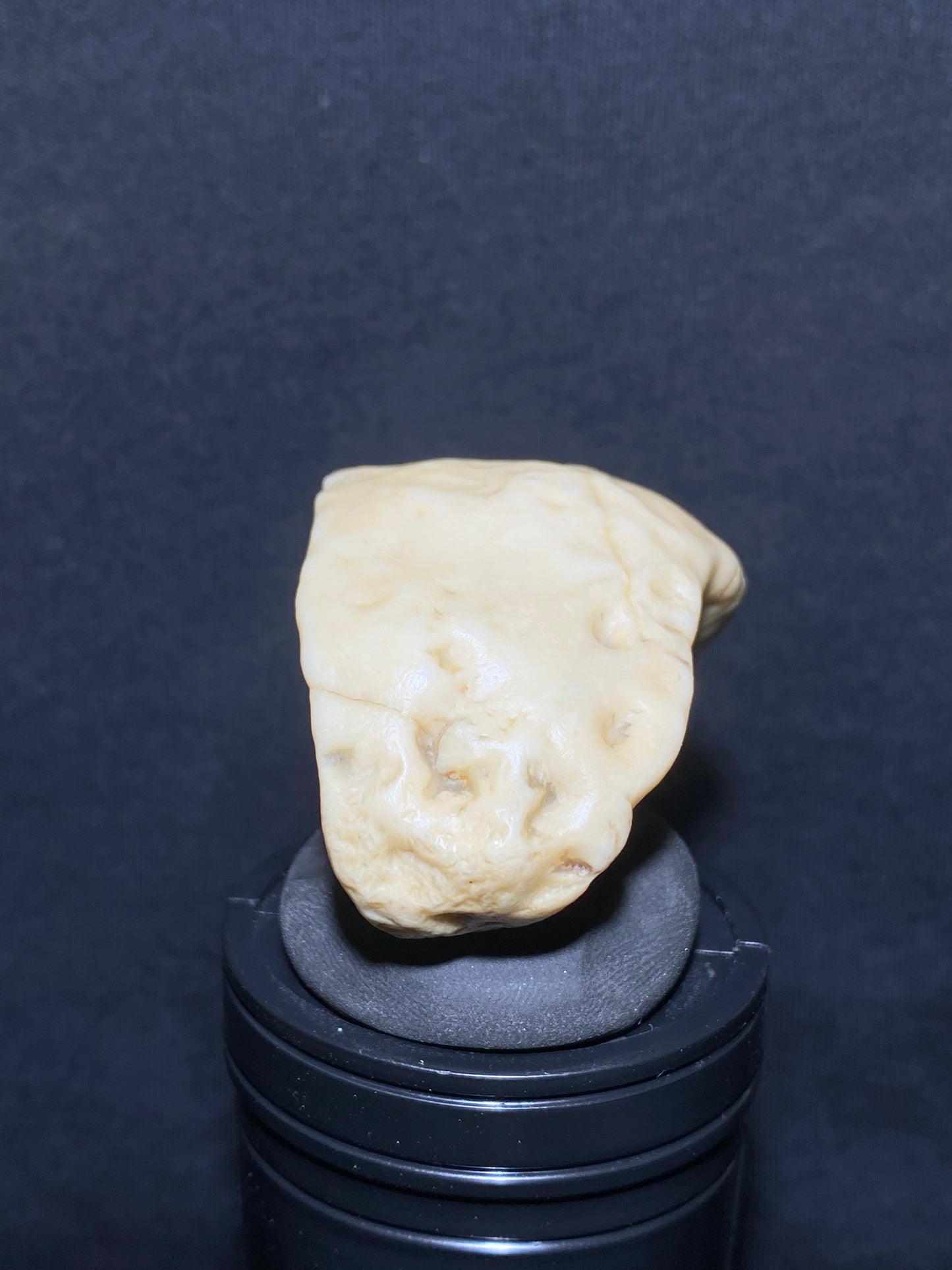 (1040)Alxa Desert Gobi Agate rough nature stone,Natural Color Raw Stone from Inner Mongolia.