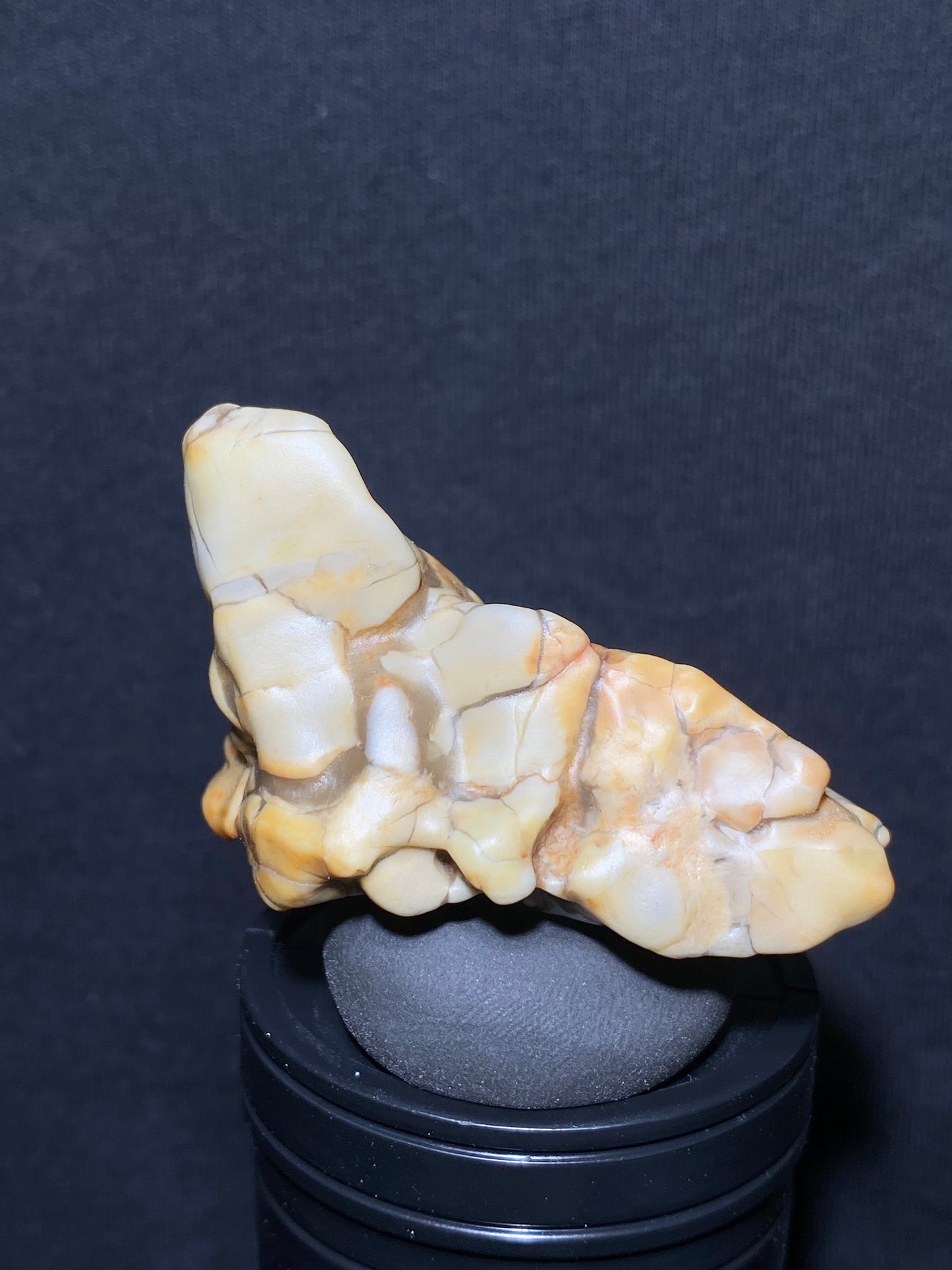 (1042)Alxa Desert Gobi Agate, rough nature stone,Natural Color Raw Stone from Inner Mongolia.