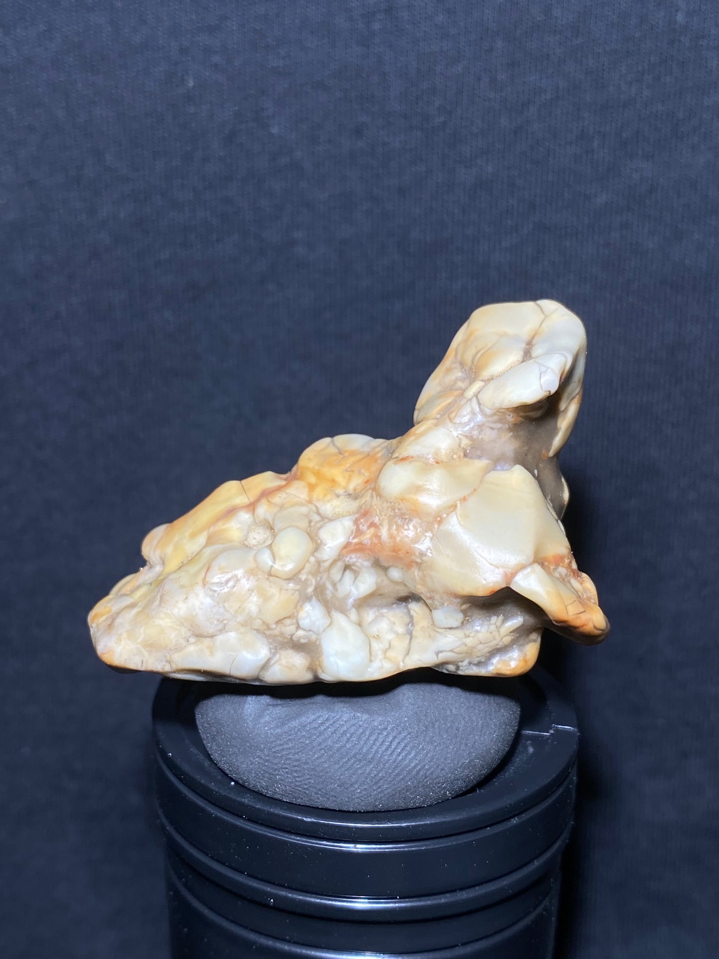 (1042)Alxa Desert Gobi Agate, rough nature stone,Natural Color Raw Stone from Inner Mongolia.