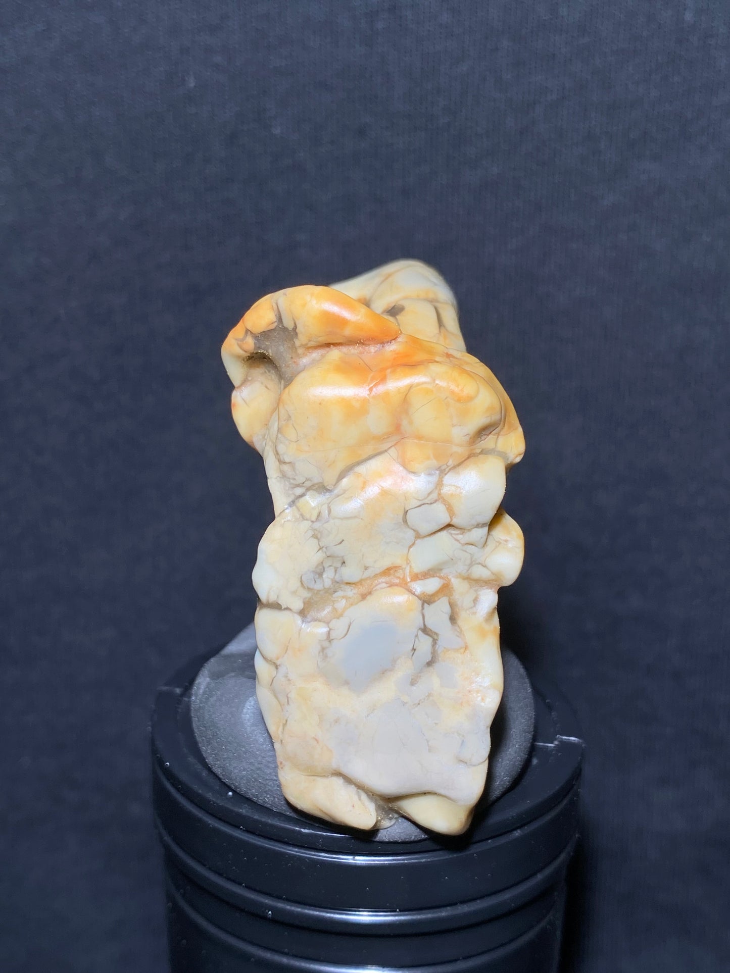 (1042)Alxa Desert Gobi Agate, rough nature stone,Natural Color Raw Stone from Inner Mongolia.