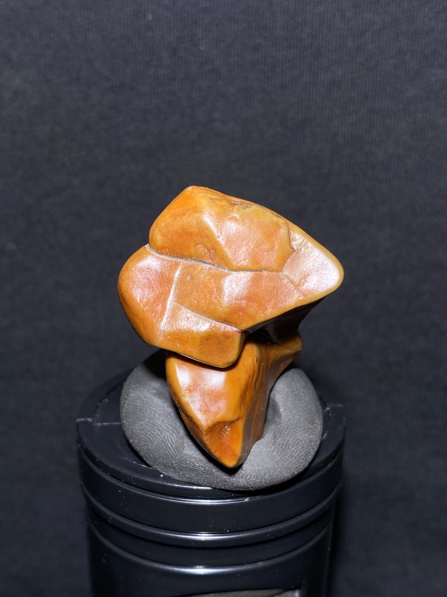 (1045)Alxa Desert Gobi varnish Agate, rough nature stone,Natural Color Raw Stone from Inner Mongolia.Collectible Polished by Nature.