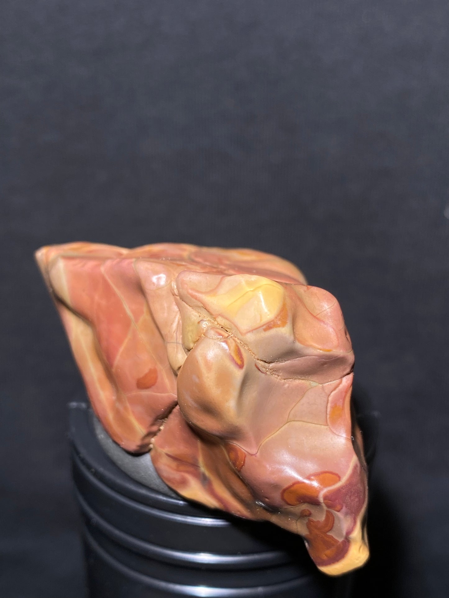 (1046)Alxa Desert Gobi varnish Agate, rough nature stone,Natural Color Raw Stone from Inner Mongolia.Collectible Polished by Nature.