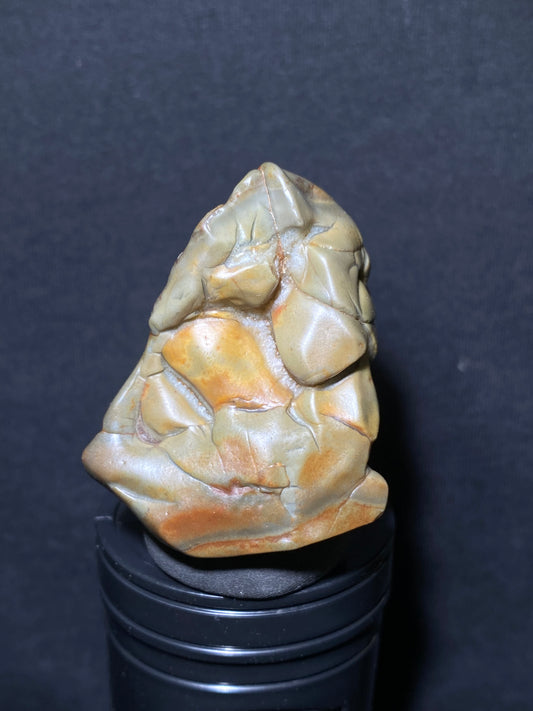 (1047)Alxa Desert Gobi varnish Agate, rough nature stone,Natural Color Raw Stone from Inner Mongolia.Collectible Polished by Nature.