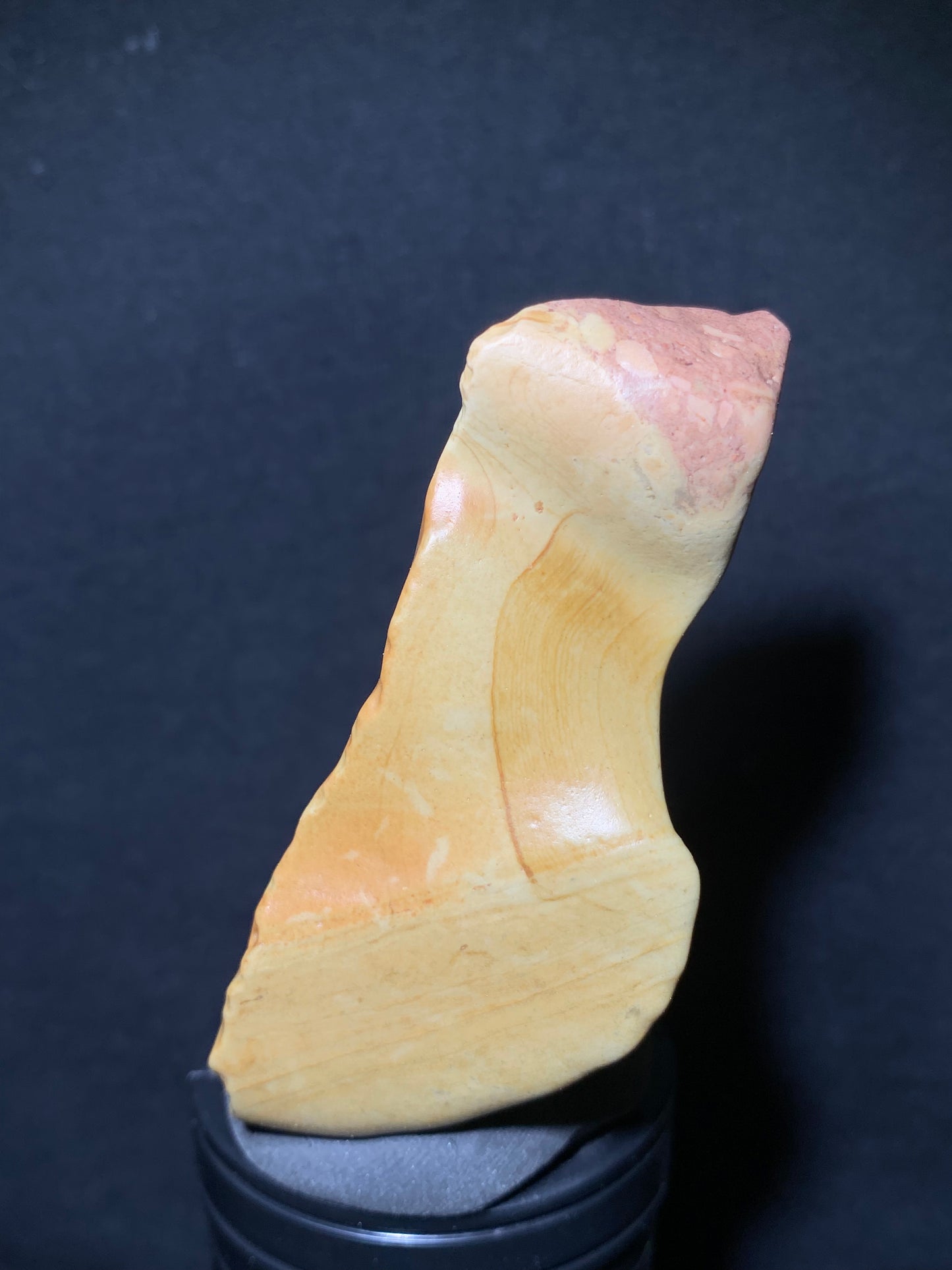 (1048)Alxa Desert Gobi varnish Agate, rough nature stone,Natural Color Raw Stone from Inner Mongolia.Collectible Polished by Nature.