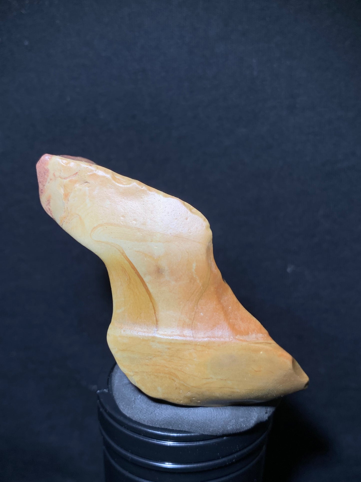 (1048)Alxa Desert Gobi varnish Agate, rough nature stone,Natural Color Raw Stone from Inner Mongolia.Collectible Polished by Nature.