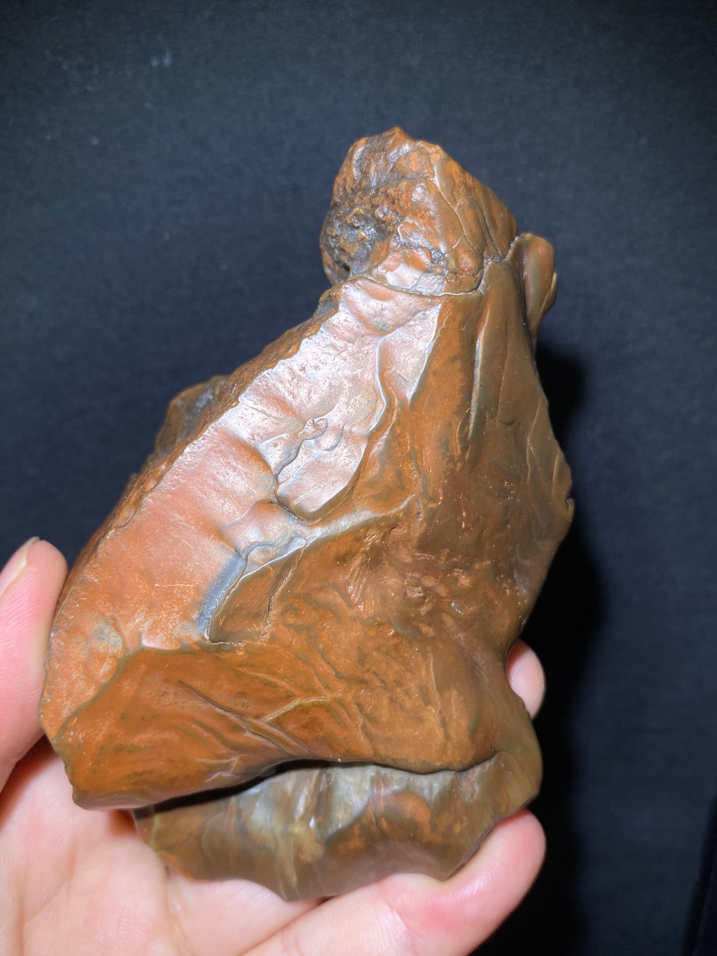 (1049)Alxa Desert Gobi varnish Agate, rough nature handhold stone,Natural Color Raw Stone from Inner Mongolia.Collectible Polished by Nature.