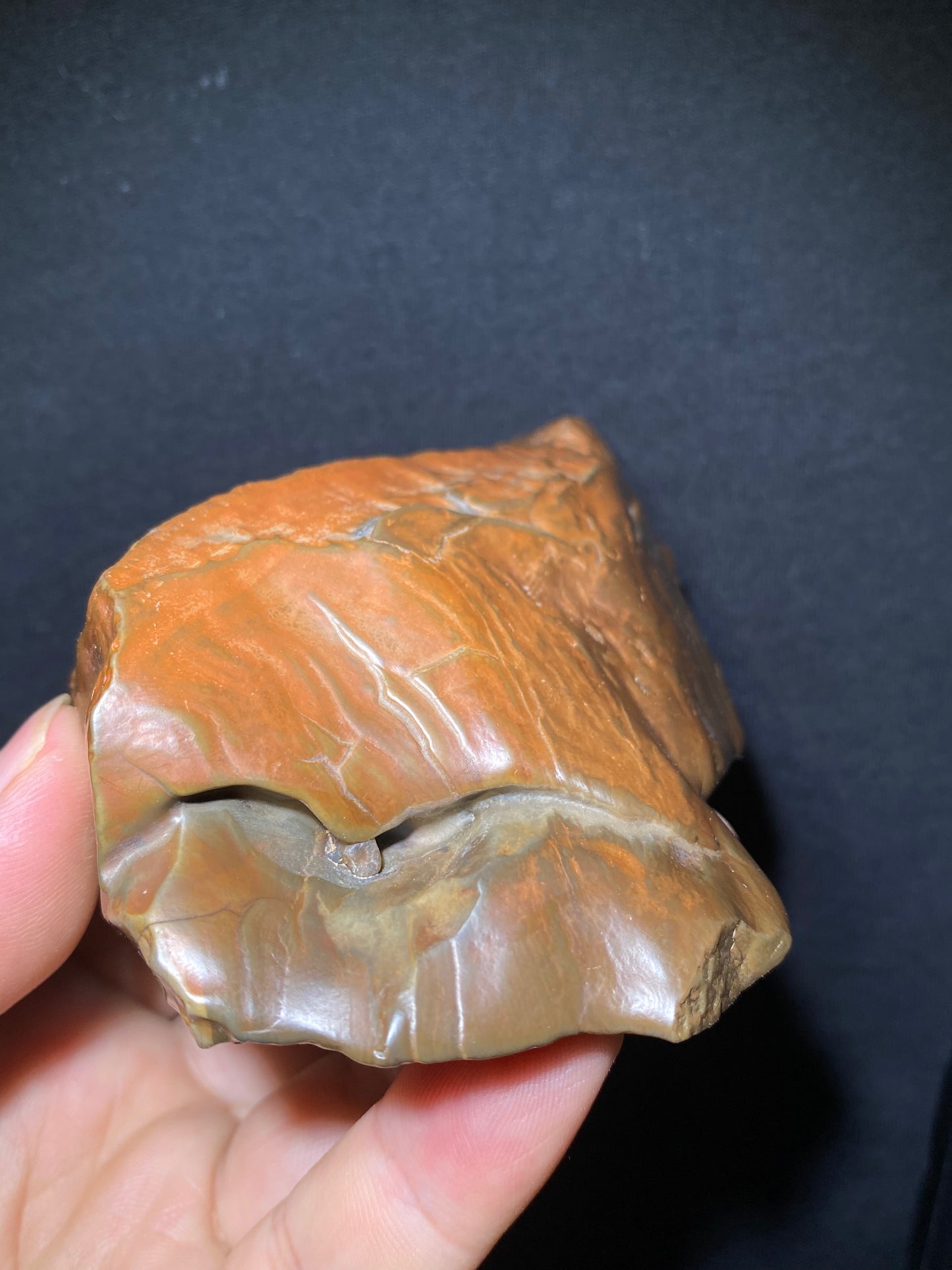 (1049)Alxa Desert Gobi varnish Agate, rough nature handhold stone,Natural Color Raw Stone from Inner Mongolia.Collectible Polished by Nature.