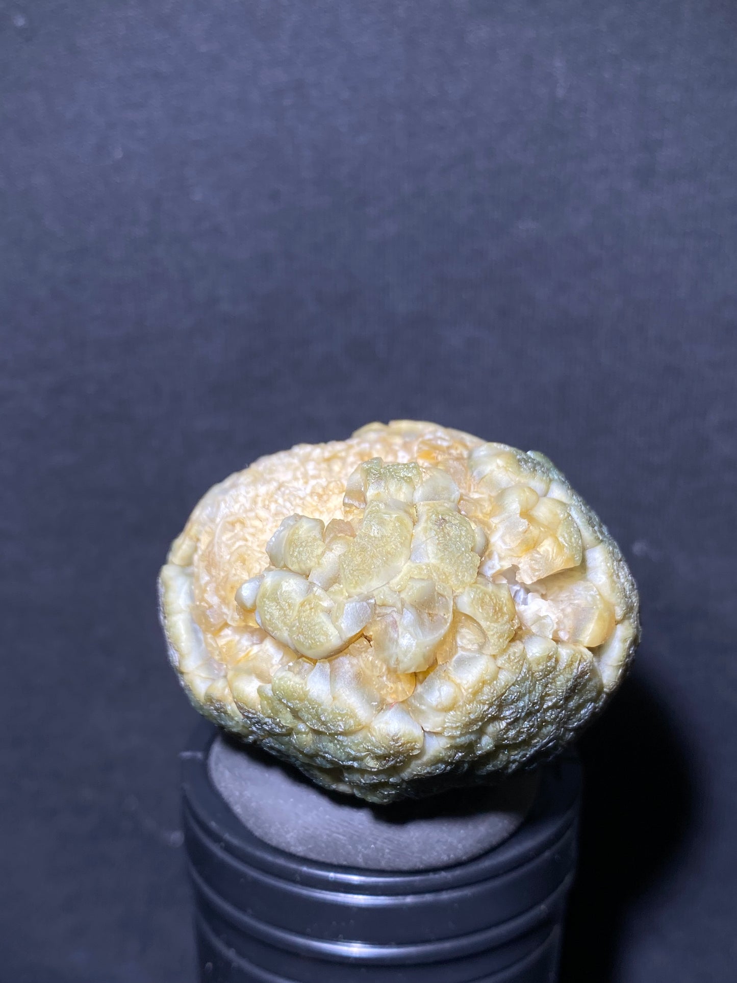 (1050)Alxa Desert Gobi vein Agate, Ringing Stone, rough nature stone,Natural Color Raw Stone from Inner Mongolia.Collectible Polished by Nature.