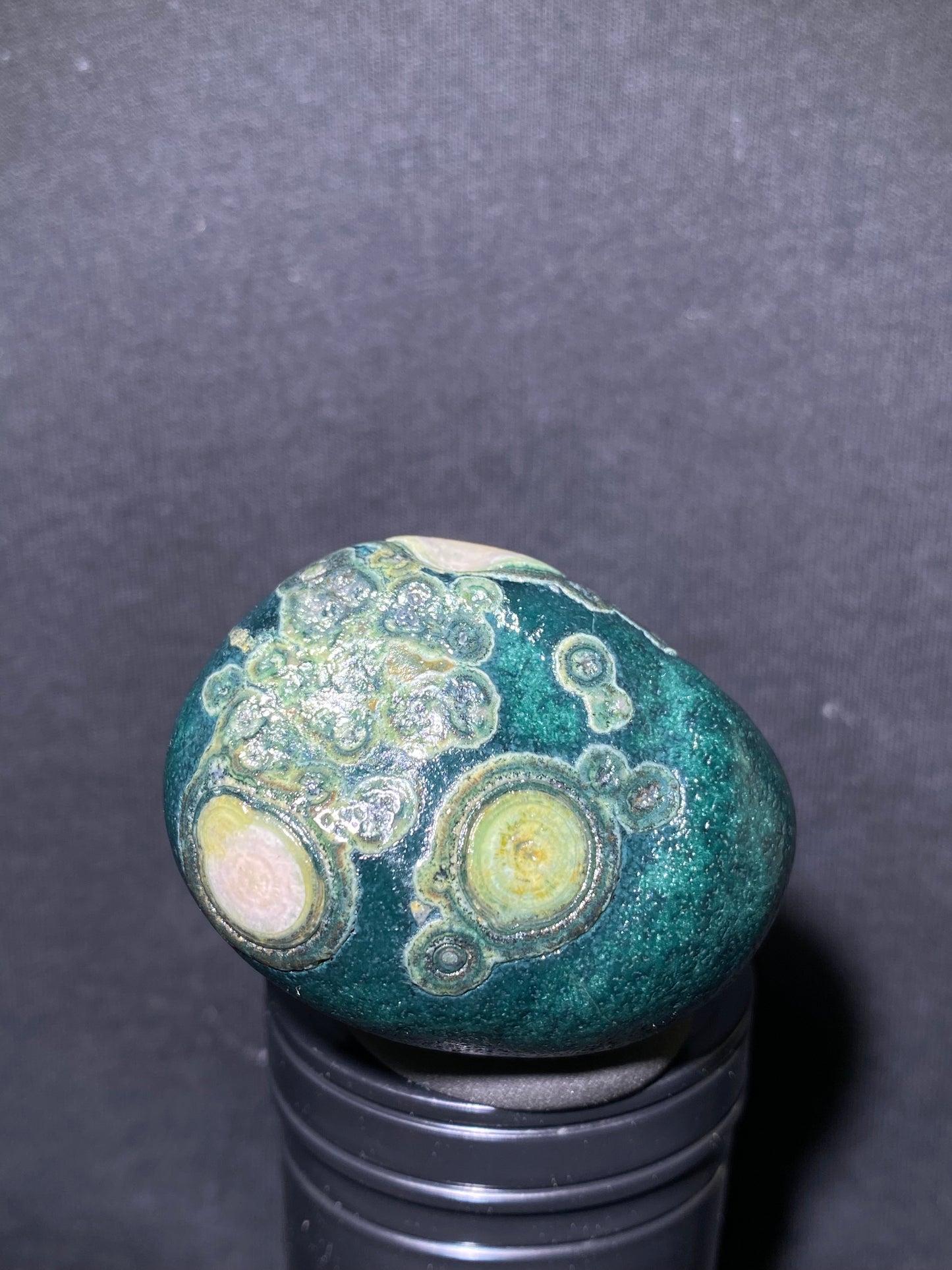 (1051)Alxa Desert Gobi eye Agate, rough nature stone, Natural Green Color Raw Stone from Inner Mongolia.Collectible Polished by Nature.