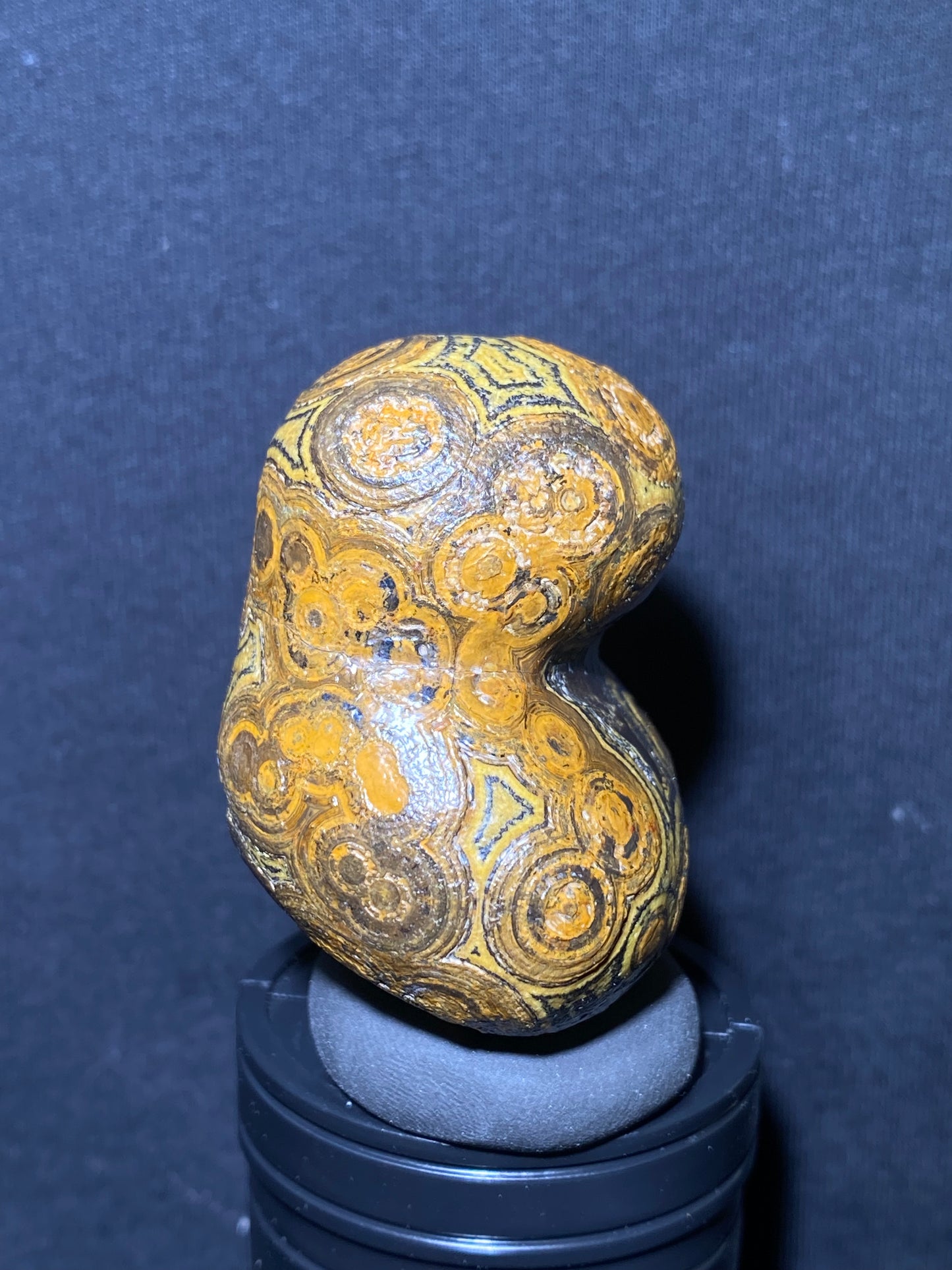 (1053)Alxa Desert Gobi eye Agate, polished nature stone,Natural Color Raw Stone from Inner Mongolia.Collectible Polished by Nature.