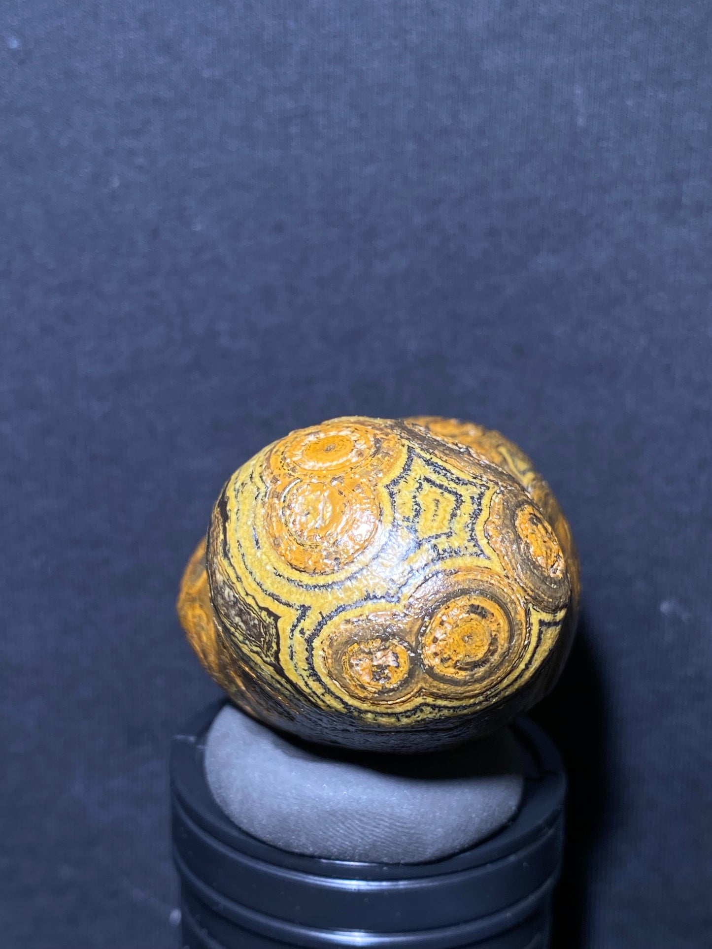 (1053)Alxa Desert Gobi eye Agate, polished nature stone,Natural Color Raw Stone from Inner Mongolia.Collectible Polished by Nature.