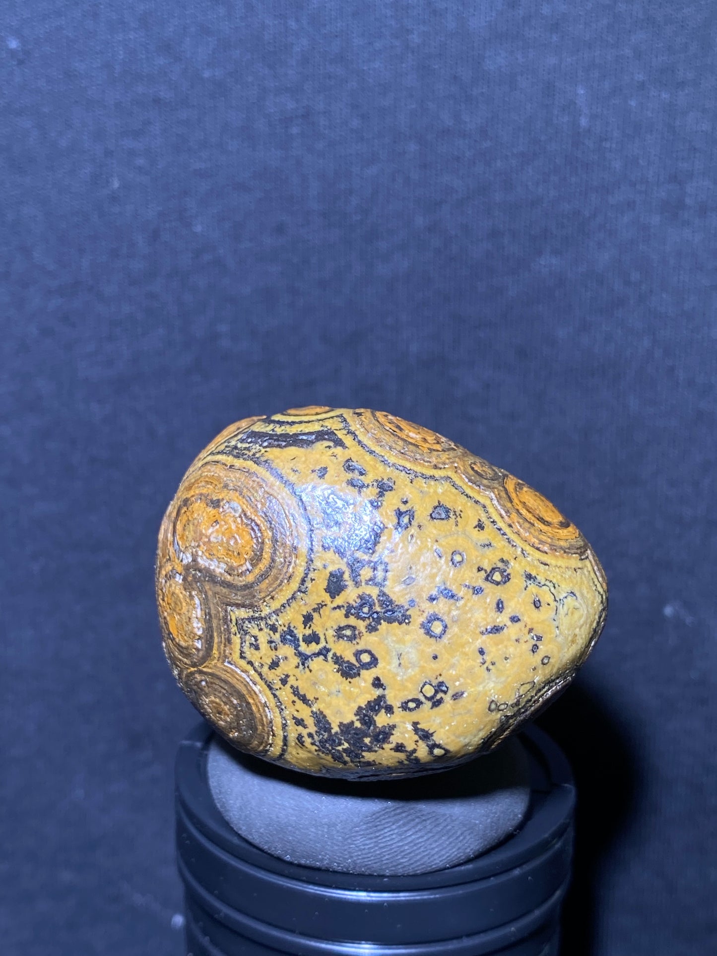 (1053)Alxa Desert Gobi eye Agate, polished nature stone,Natural Color Raw Stone from Inner Mongolia.Collectible Polished by Nature.