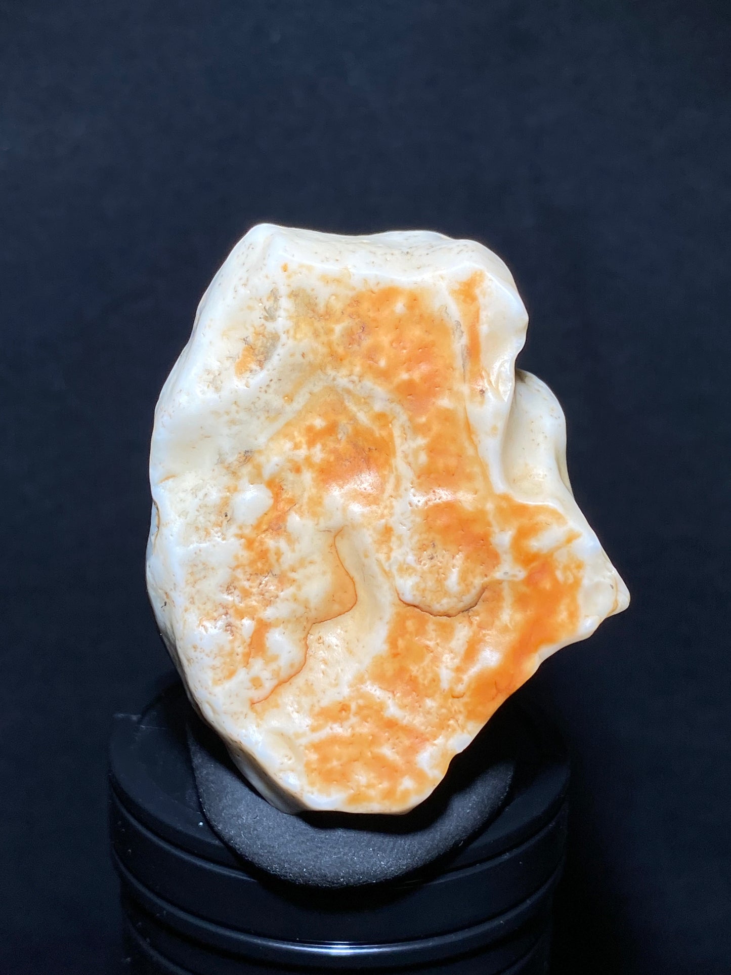 (1054)Alxa Desert Gobi varnish Agate pendent, rough nature stone,Natural Color Raw Stone from Inner Mongolia.