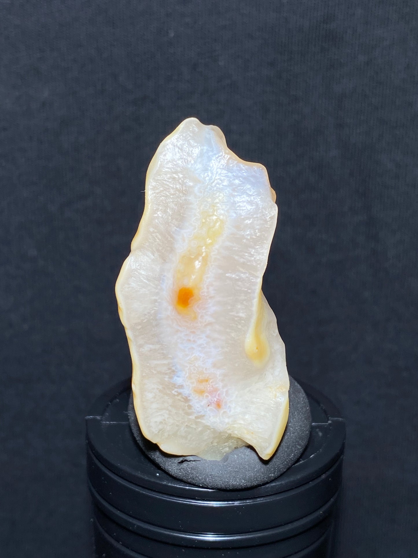 (1055)Alxa Desert Gobi Agate, rough unique nature stone,Natural Color Raw Stone from Inner Mongolia.
