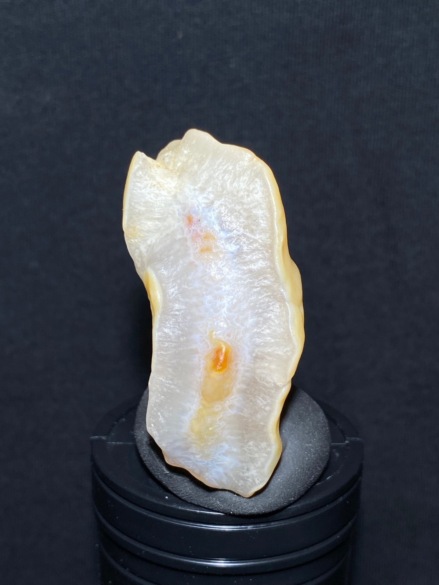 (1055)Alxa Desert Gobi Agate, rough unique nature stone,Natural Color Raw Stone from Inner Mongolia.