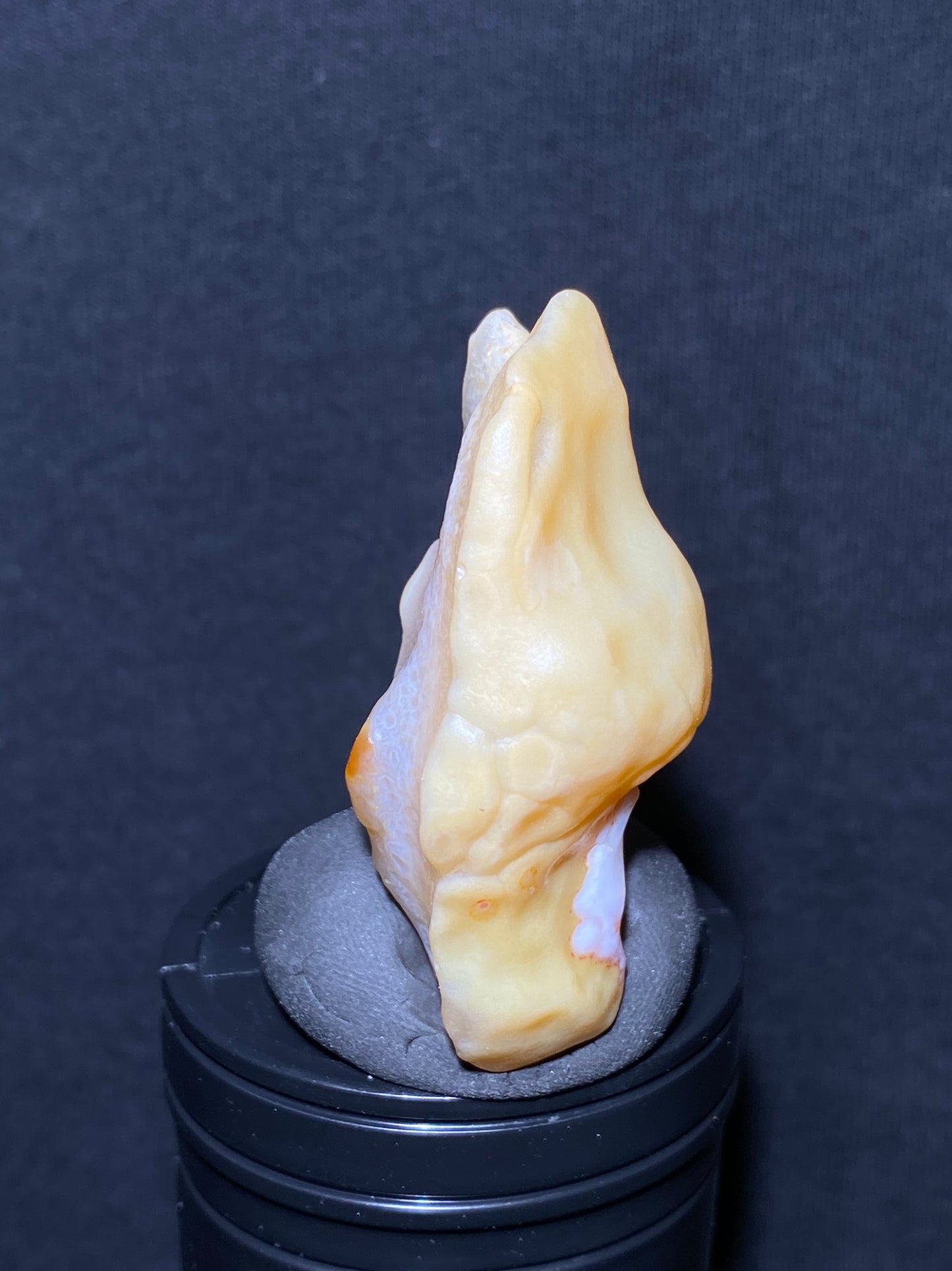 (1055)Alxa Desert Gobi Agate, rough unique nature stone,Natural Color Raw Stone from Inner Mongolia.