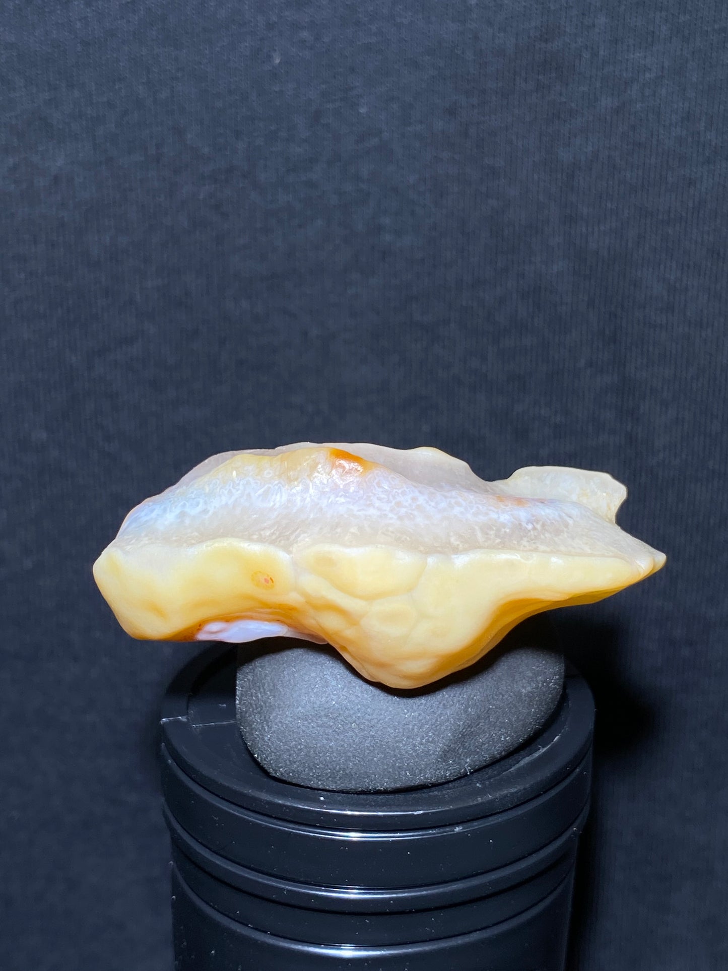 (1055)Alxa Desert Gobi Agate, rough unique nature stone,Natural Color Raw Stone from Inner Mongolia.