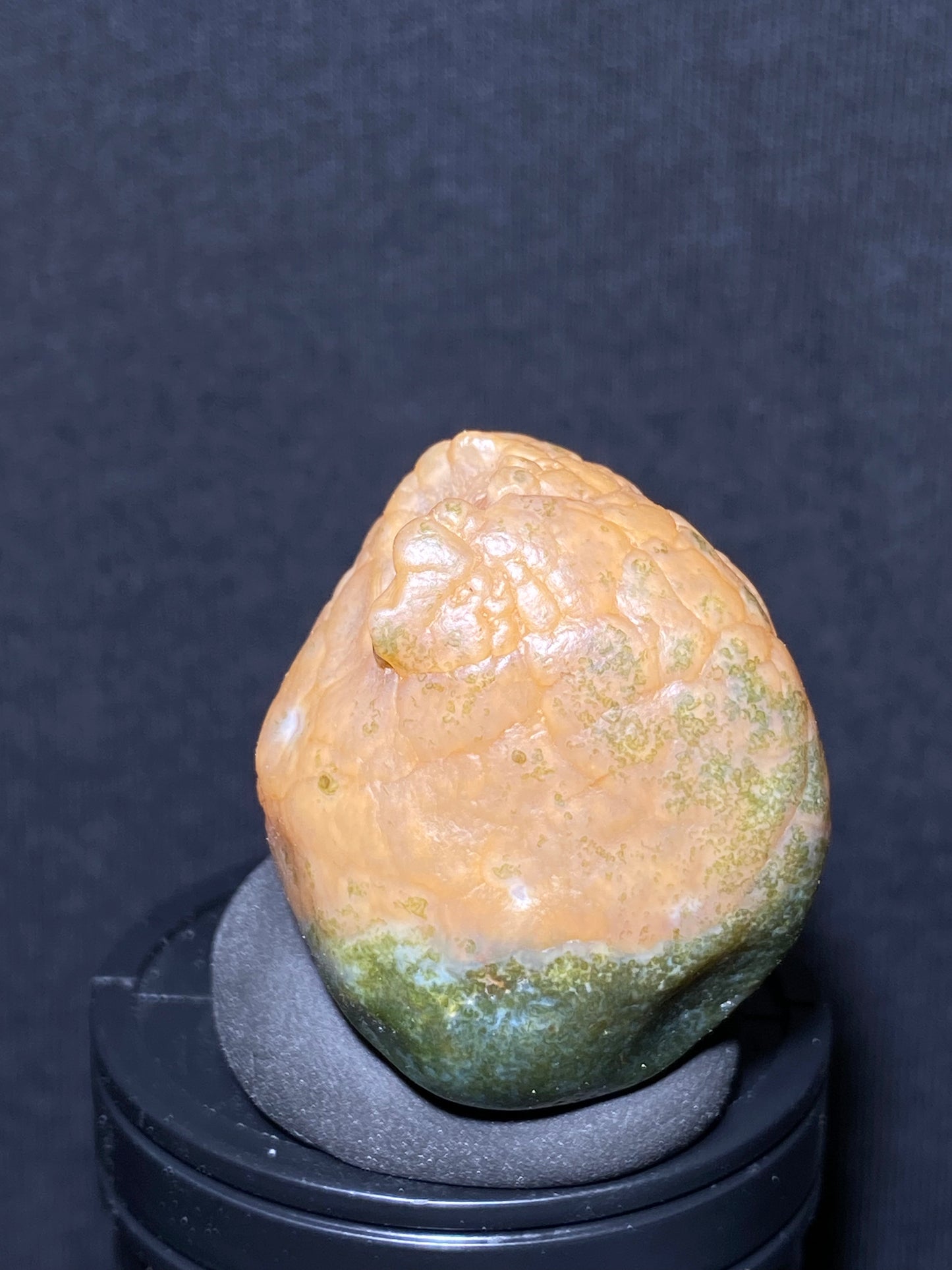 (1057)Alxa Desert Gobi Agate, rough nature unique stone,Natural Color Raw Stone from Inner Mongolia.