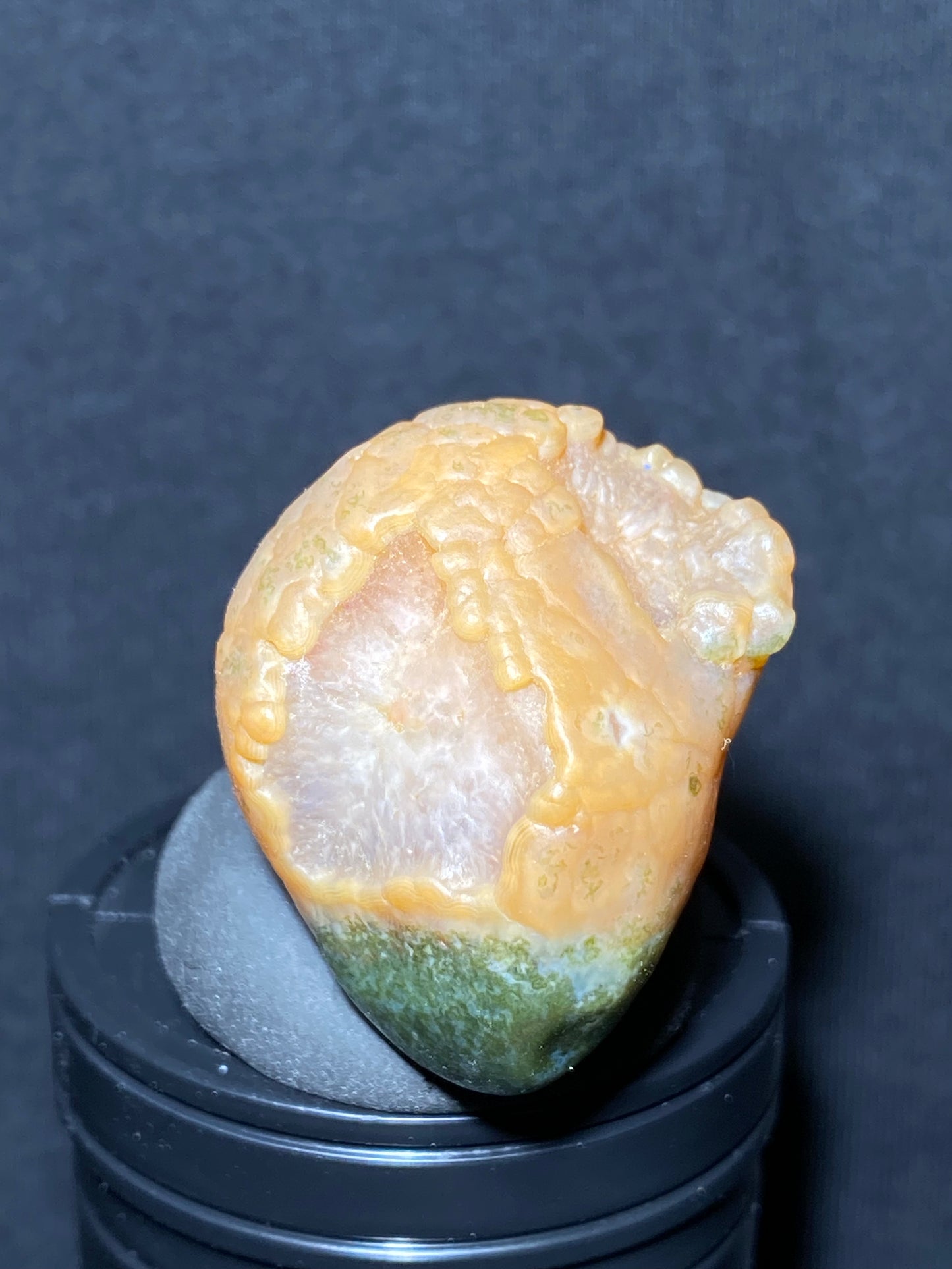 (1057)Alxa Desert Gobi Agate, rough nature unique stone,Natural Color Raw Stone from Inner Mongolia.