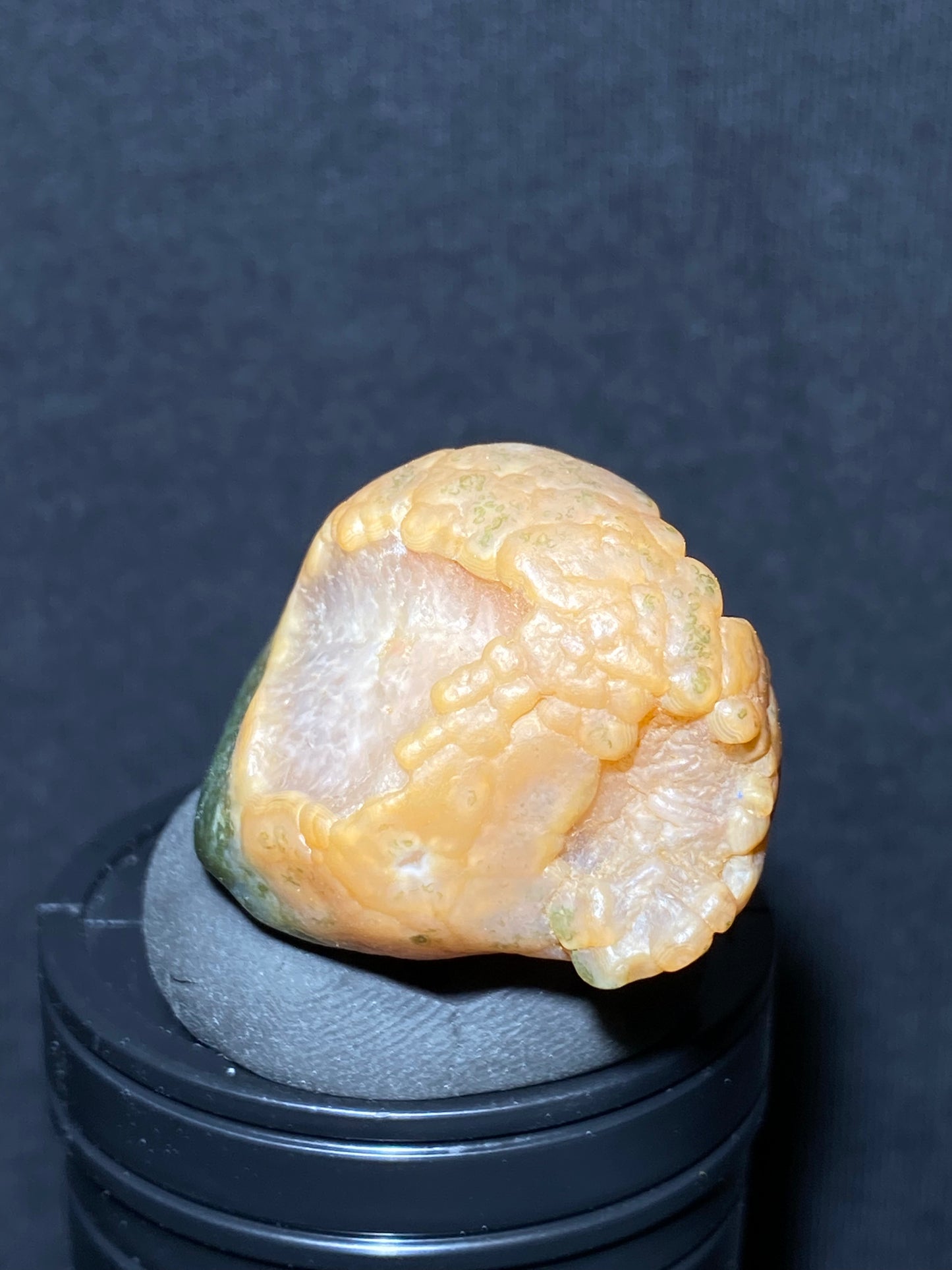 (1057)Alxa Desert Gobi Agate, rough nature unique stone,Natural Color Raw Stone from Inner Mongolia.