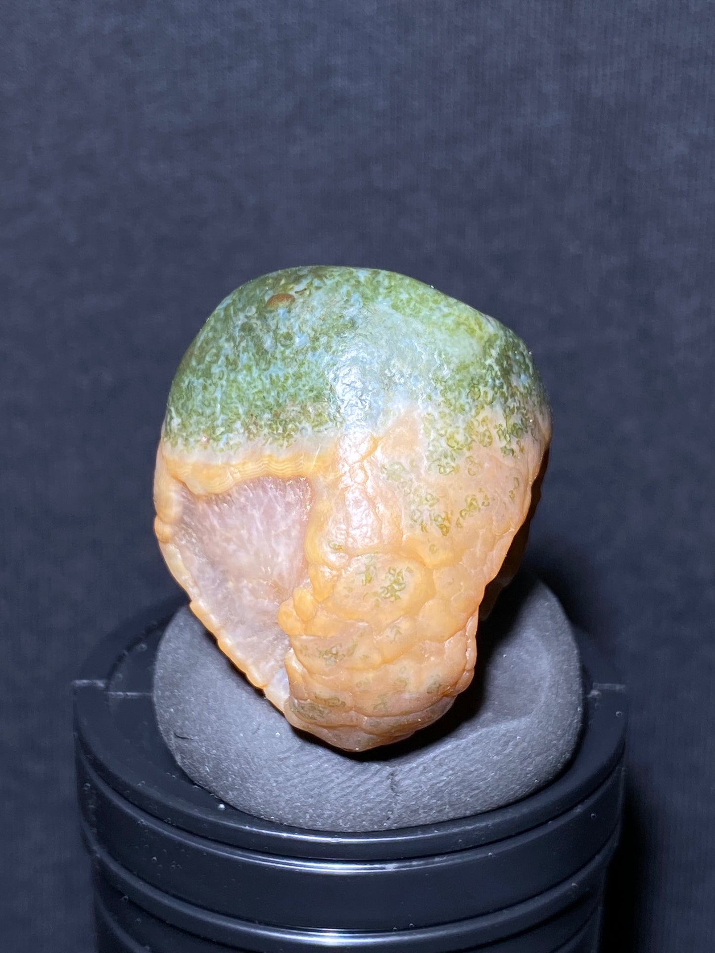 (1057)Alxa Desert Gobi Agate, rough nature unique stone,Natural Color Raw Stone from Inner Mongolia.