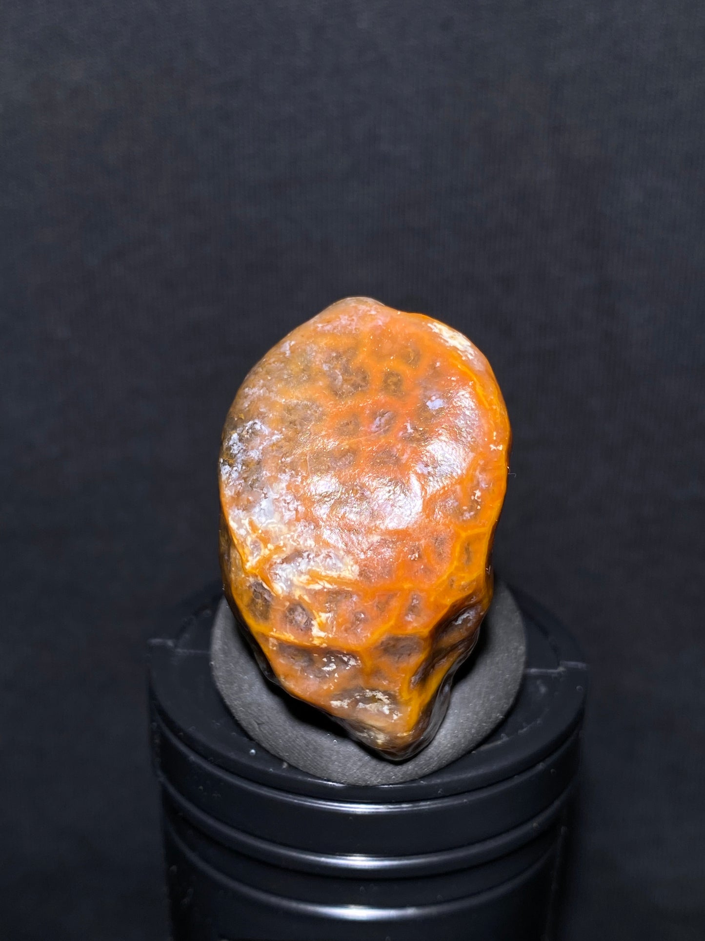 (1058)Alxa Desert Gobi veiin Agate pendent, rough nature stone,Natural Color Raw Stone from Inner Mongolia.