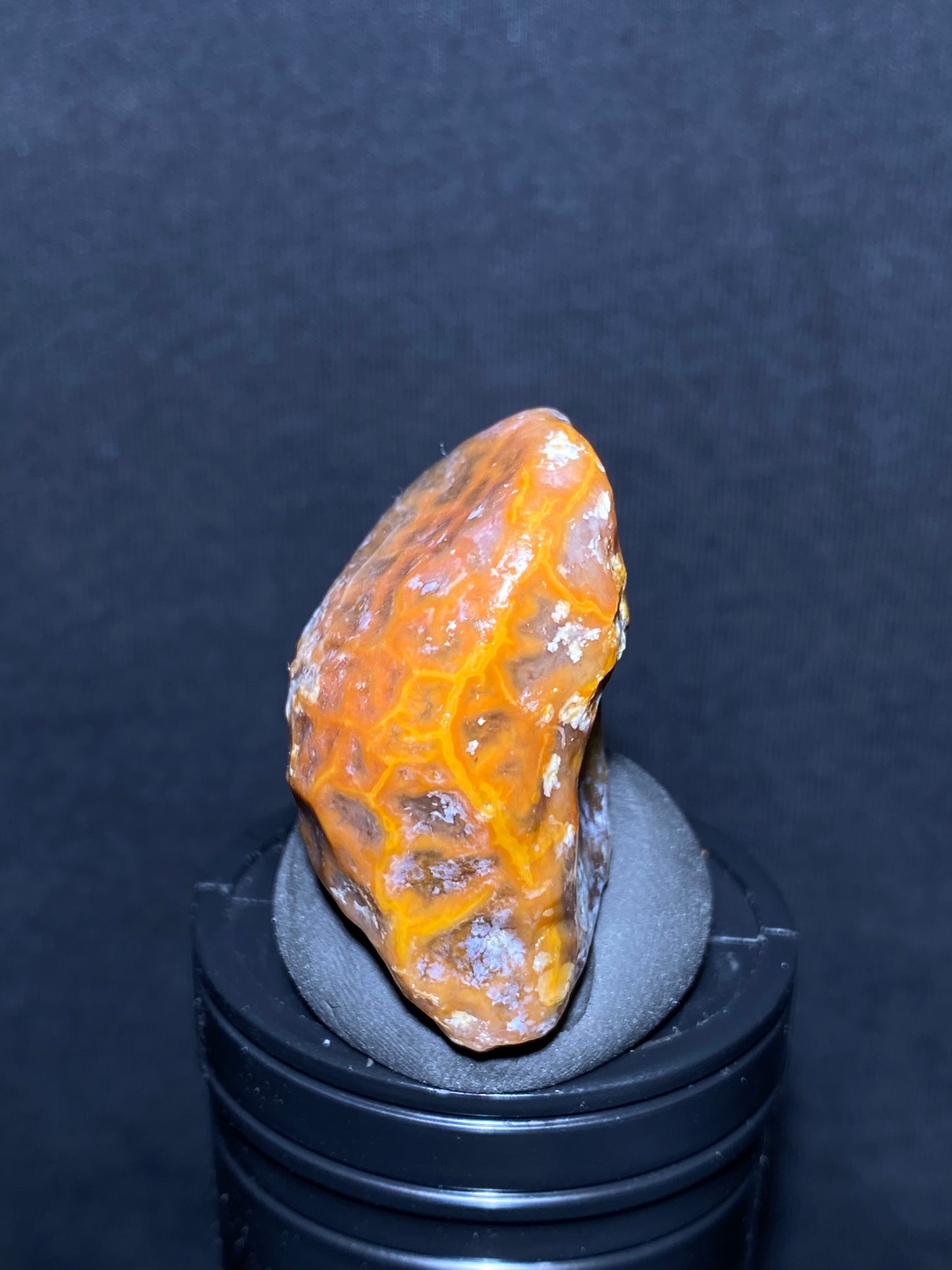 (1058)Alxa Desert Gobi veiin Agate pendent, rough nature stone,Natural Color Raw Stone from Inner Mongolia.
