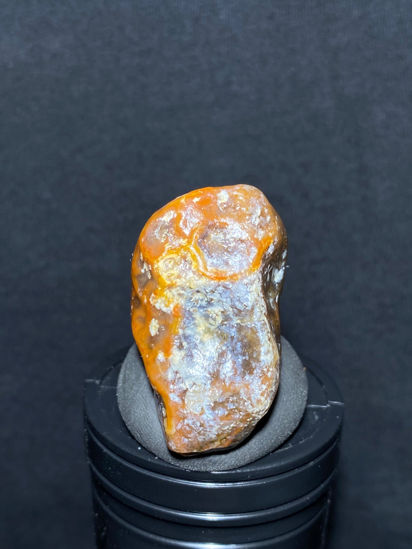 (1058)Alxa Desert Gobi veiin Agate pendent, rough nature stone,Natural Color Raw Stone from Inner Mongolia.