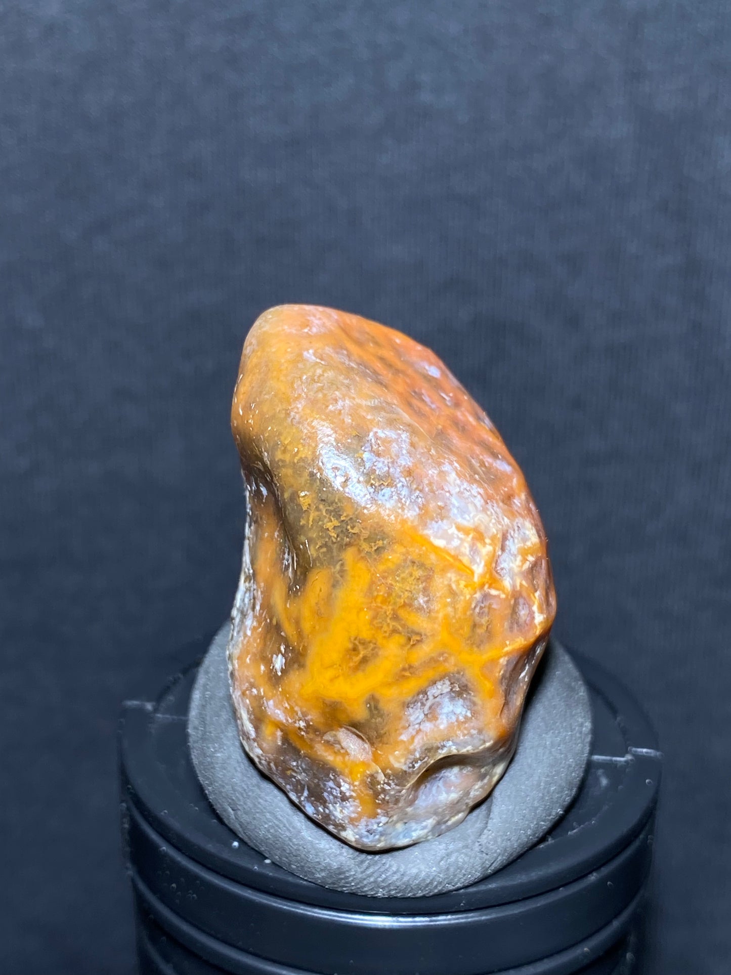 (1058)Alxa Desert Gobi veiin Agate pendent, rough nature stone,Natural Color Raw Stone from Inner Mongolia.