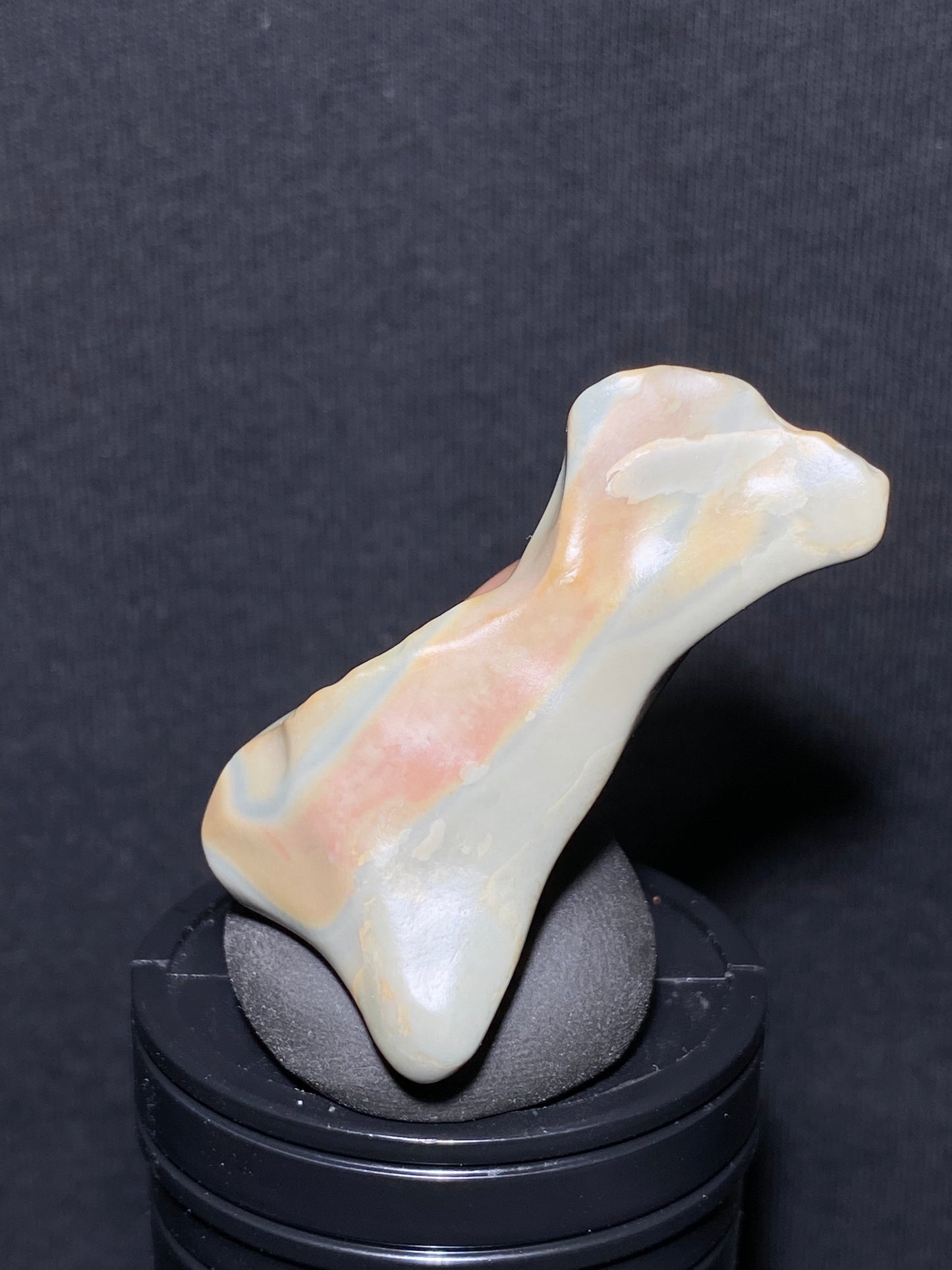 (1059)Gobi Desert  Agate, Alxa rough nature stone,Natural Color Raw Stone from Inner Mongolia.