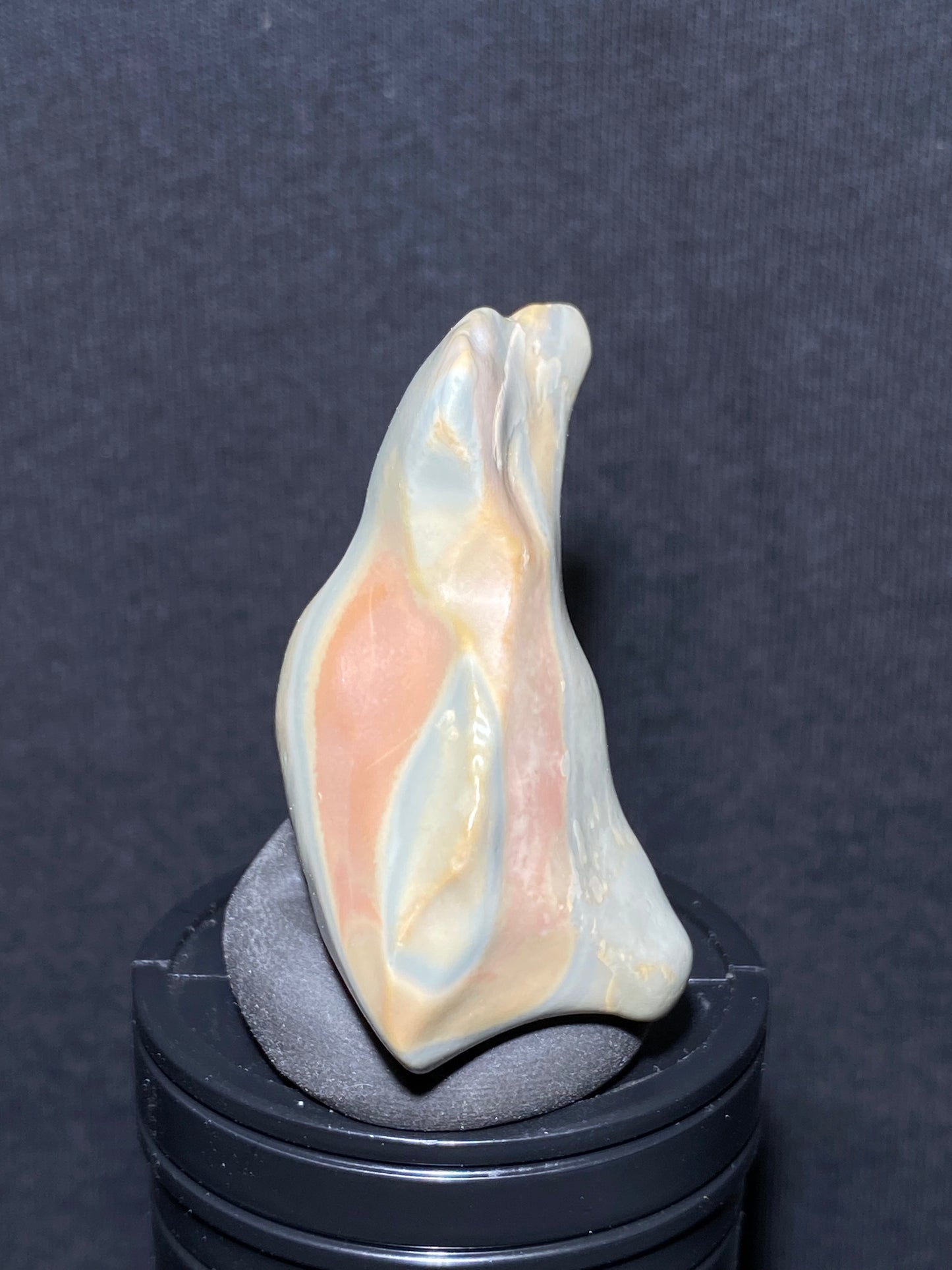 (1059)Gobi Desert  Agate, Alxa rough nature stone,Natural Color Raw Stone from Inner Mongolia.