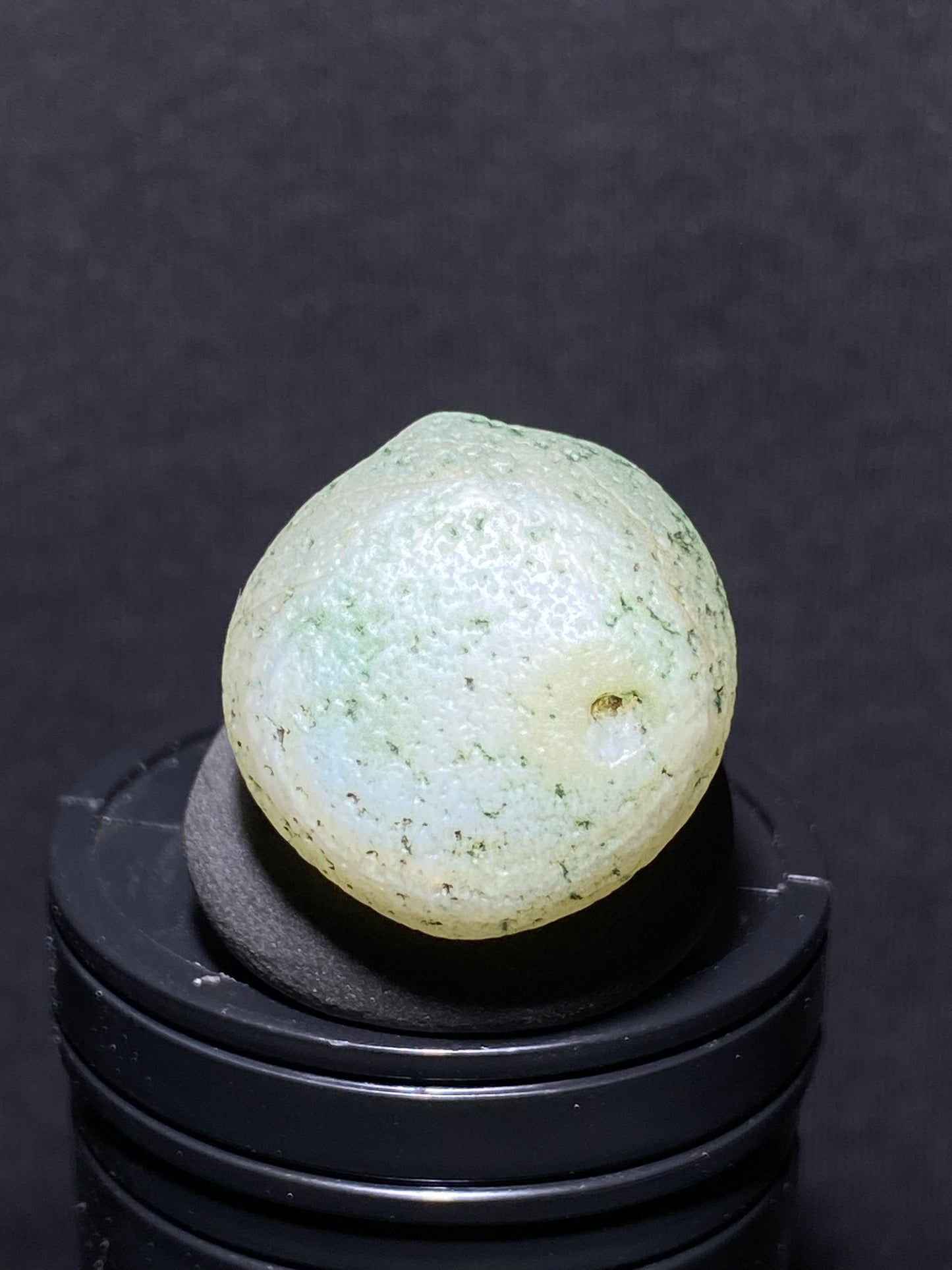 (1061)Alxa Desert Gobi candy Agate, rough nature stone,Natural Color Raw Stone from Inner Mongolia.