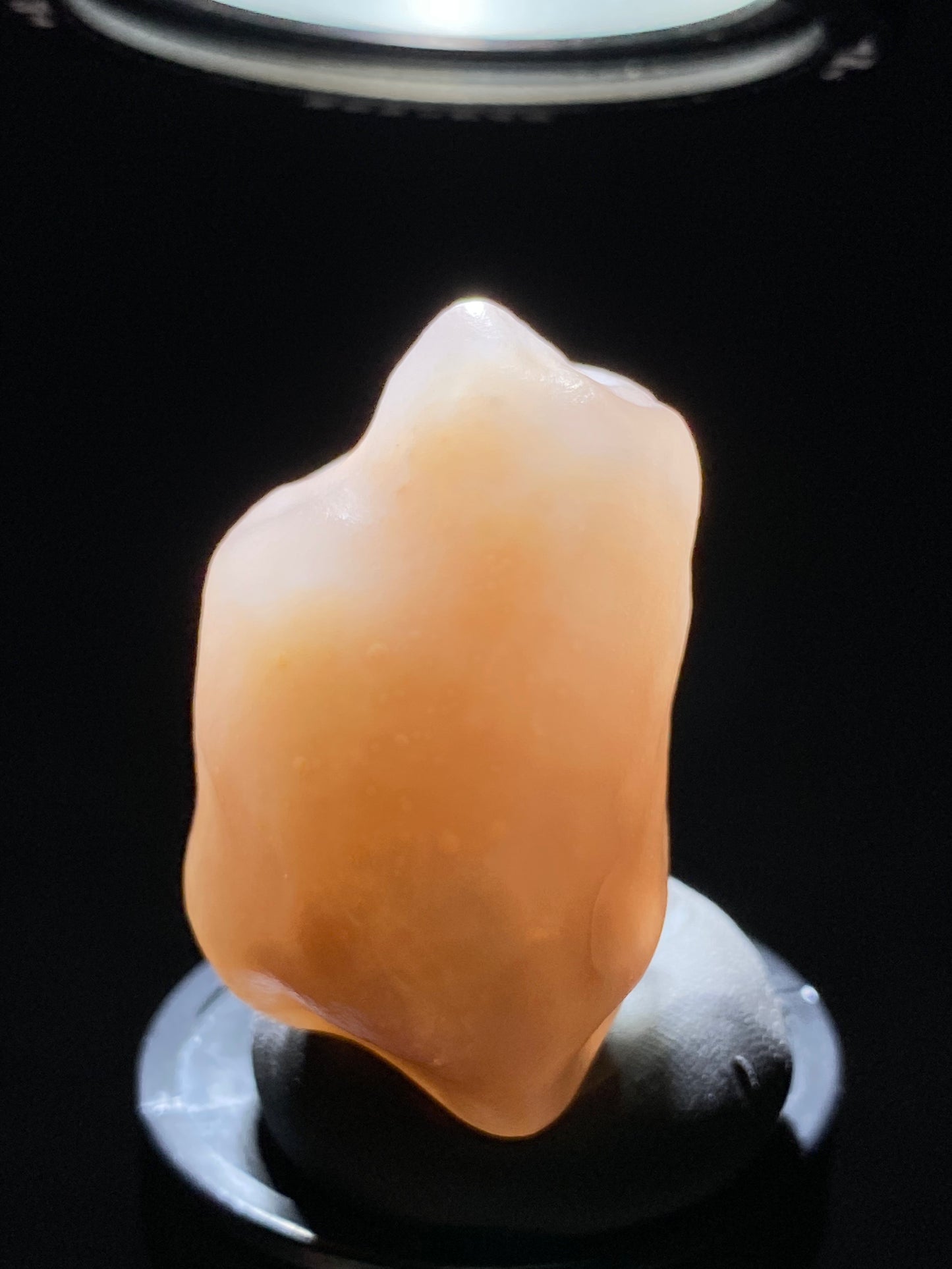 (1062)Alxa Desert Gobi candy Agate, rough nature stone,Natural Color Raw Stone from Inner Mongolia.