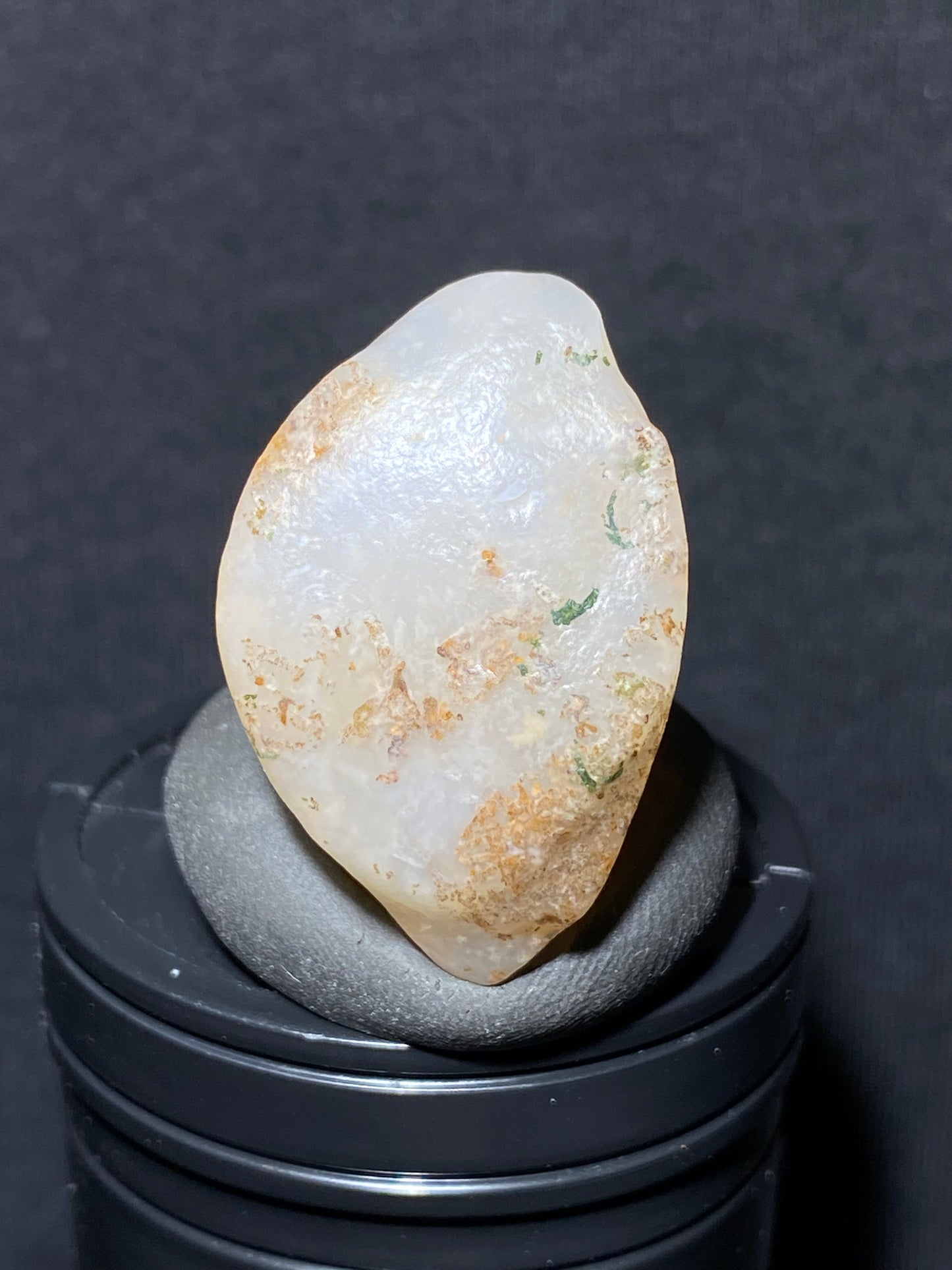 (1064)Alxa Desert Gobi moss Agate, rough nature stone,Natural Color Raw Stone from Inner Mongolia.