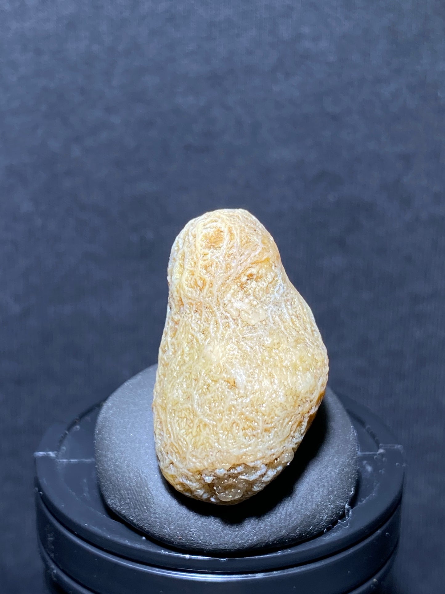 (1065)Alxa Desert Gobi vein Agate, rough nature stone,Natural Color Raw Stone from Inner Mongolia.