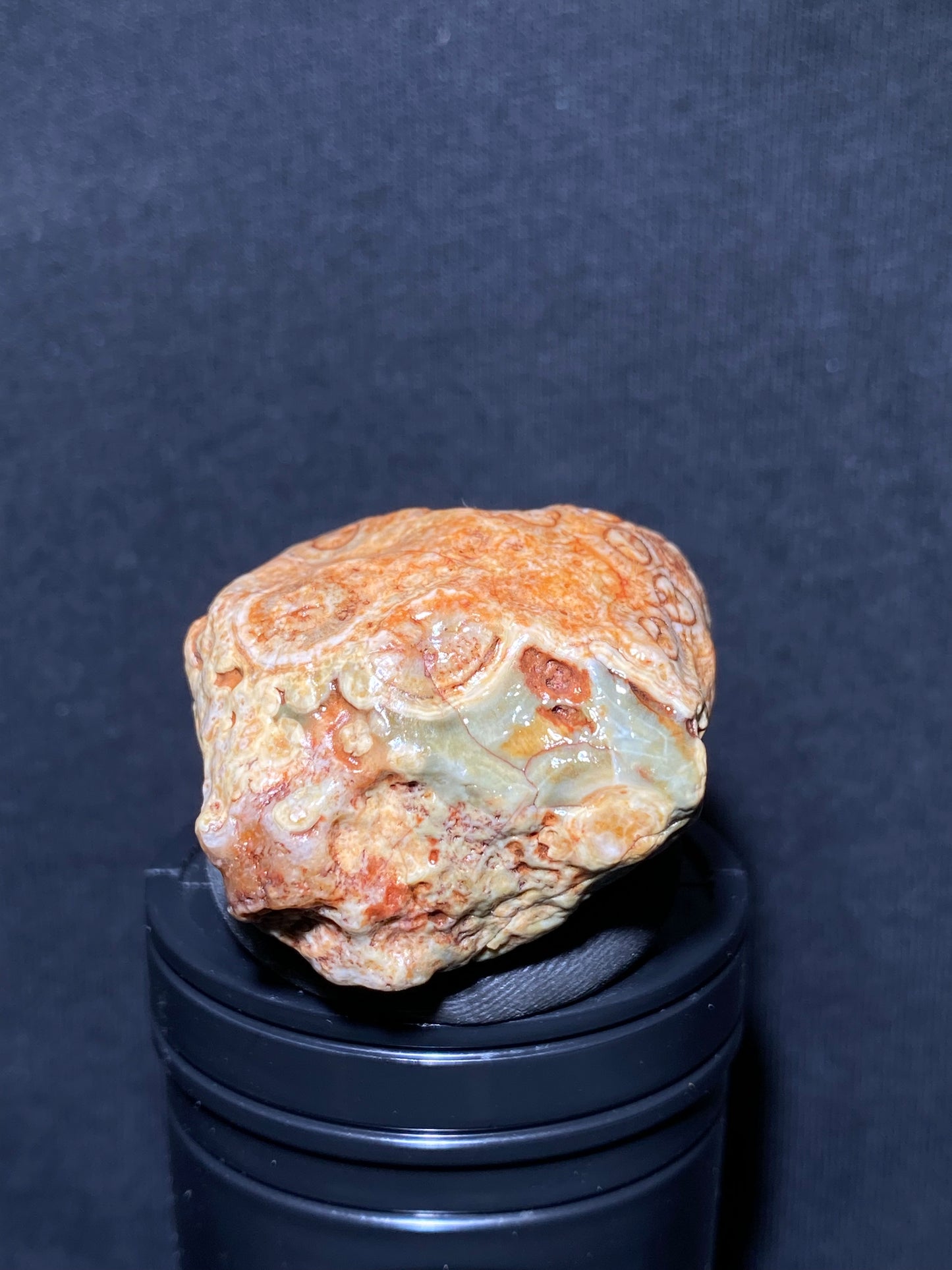 (1068)Alxa Desert Gobi eye Agate, rough nature stone,Natural Color Raw Stone from Inner Mongolia.
