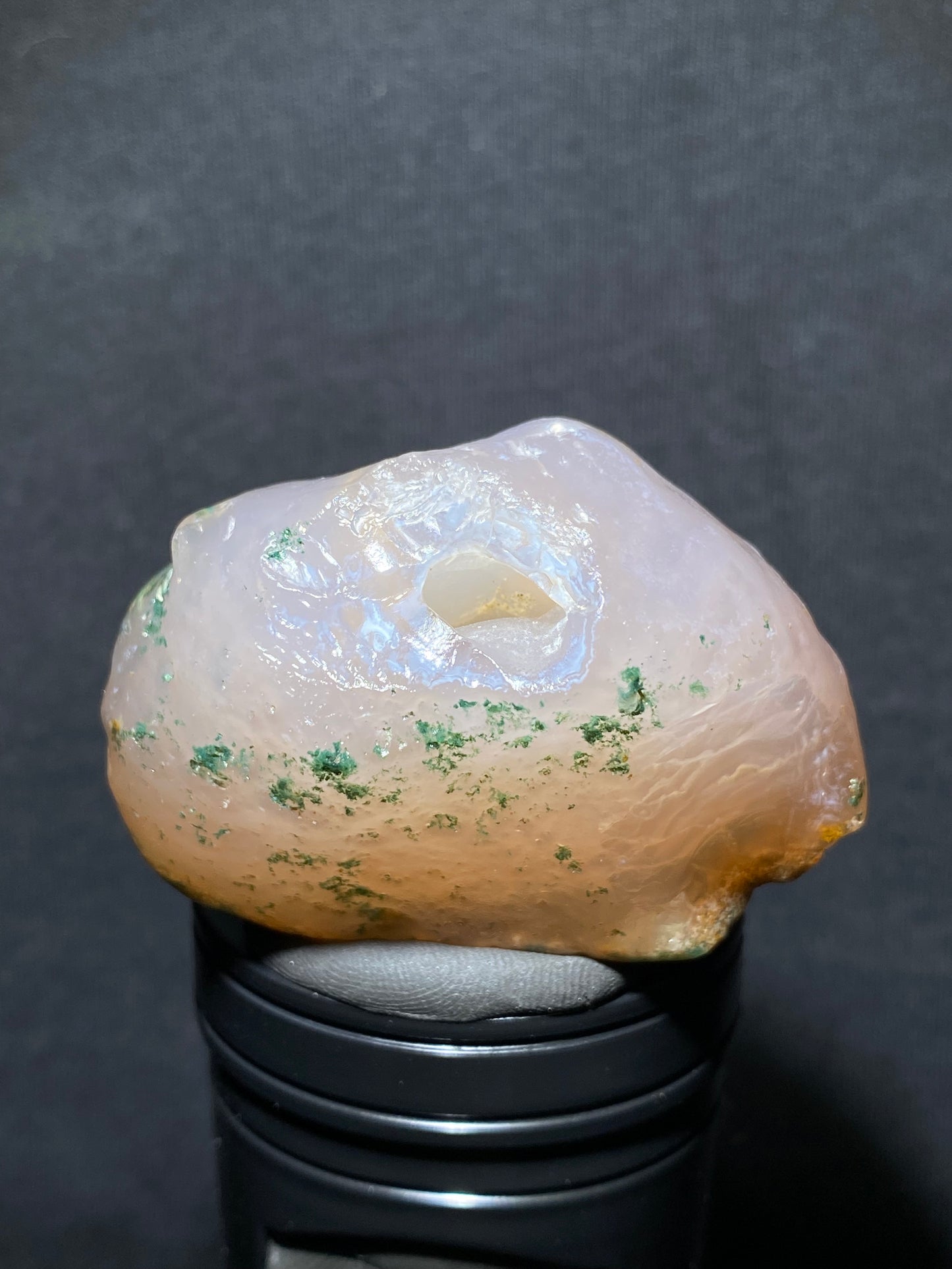 (1069)Alxa Desert Gobi moss Agate, rough nature stone,Natural Color Raw Stone from Inner Mongolia.