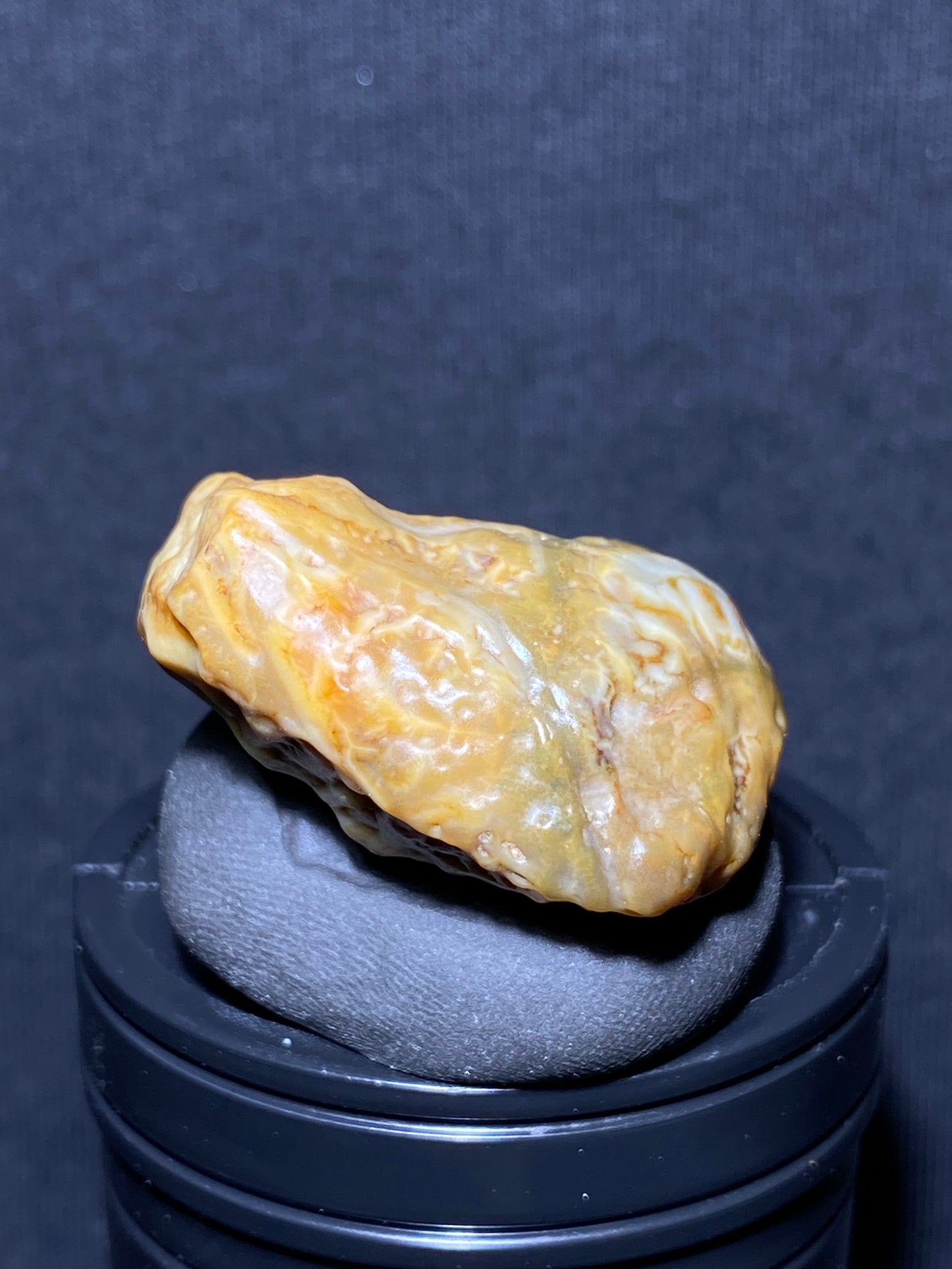 (1071)Alxa Desert Gobi vein Agate, rough nature stone,Natural Color Raw Stone from Inner Mongolia.