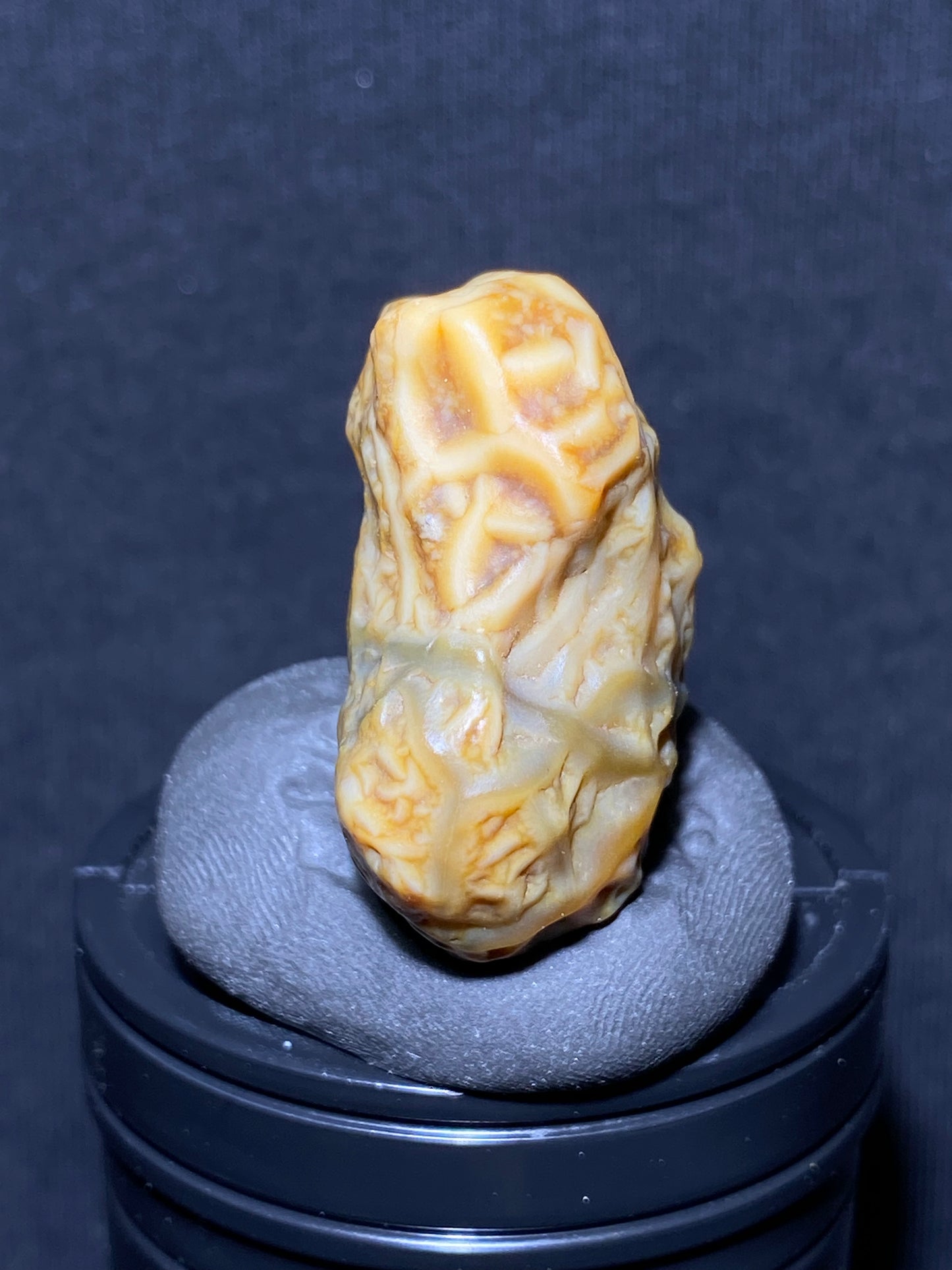 (1071)Alxa Desert Gobi vein Agate, rough nature stone,Natural Color Raw Stone from Inner Mongolia.