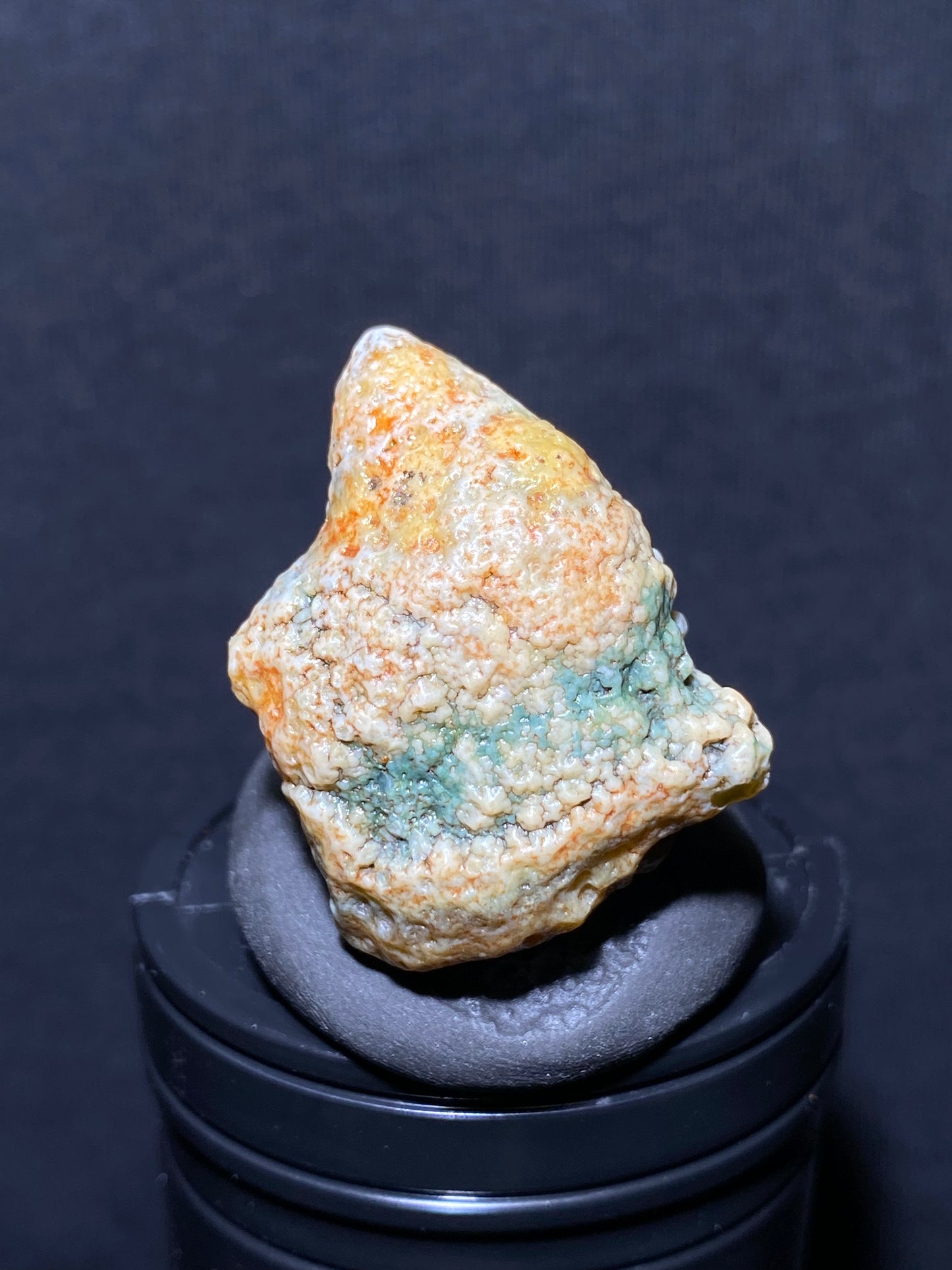 (1074)Alxa Desert Gobi Agate, rough nature stone,Natural Color Raw Stone from Inner Mongolia.