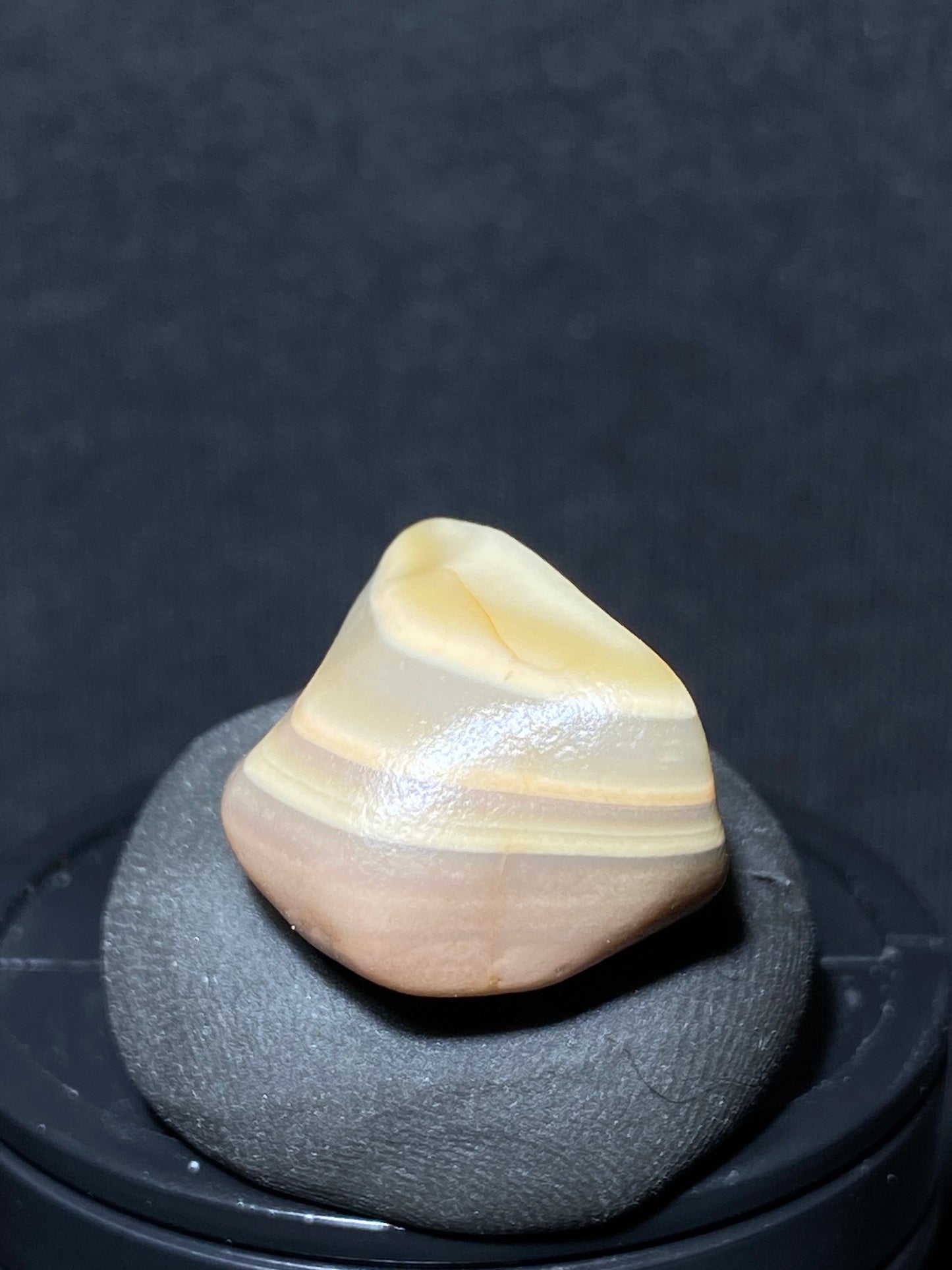 (1075)Alxa Gobi Desert Agate, rough nature stone,Natural Color Raw Stone from Inner Mongolia.