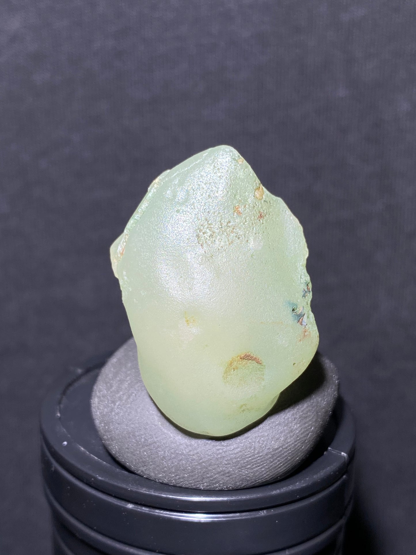 (1066)Alxa Desert Gobi candy Agate, rough nature stone,Natural Color Raw Stone from Inner Mongolia.