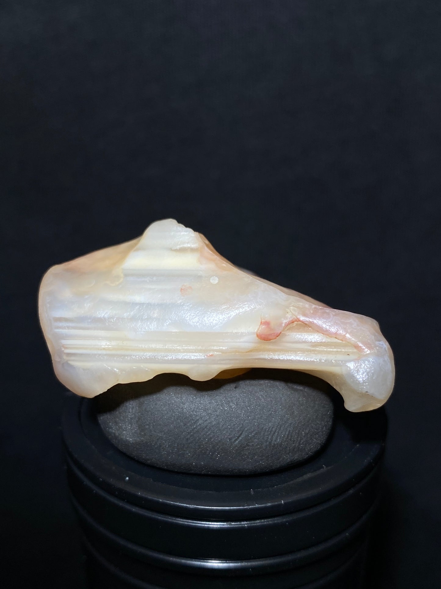 (1077)Alxa Gobi Desert candy Agate, rough nature stone,Natural Color Raw Stone from Inner Mongolia.