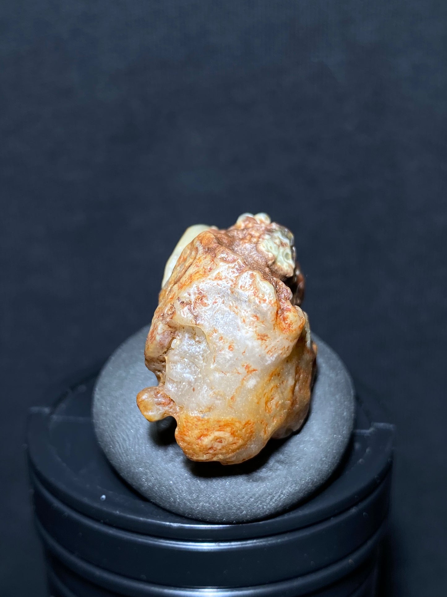 (1081)Alxa Gobi Desert eye Agate, rough nature eye stone,Natural Color Raw Stone from Inner Mongolia.