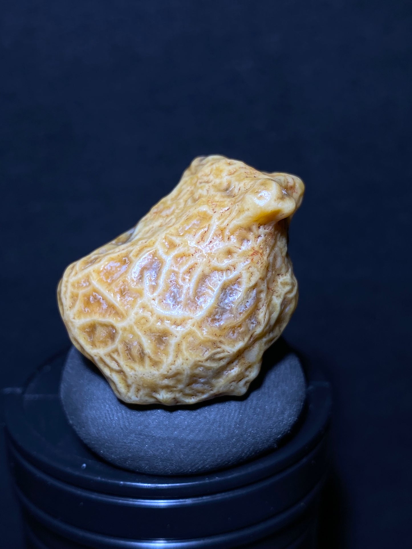 (1082)Alxa Gobi Desert vein Agate, rough nature stone,Natural Color Raw Stone from Inner Mongolia.