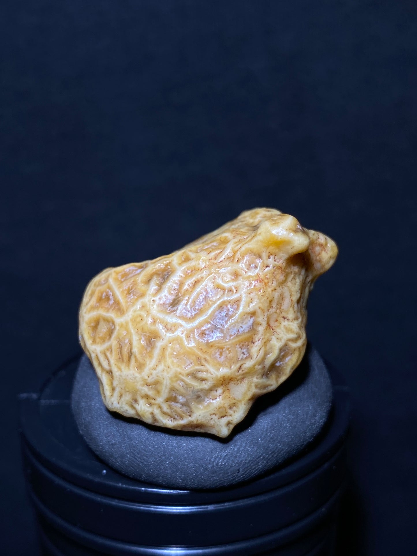 (1082)Alxa Gobi Desert vein Agate, rough nature stone,Natural Color Raw Stone from Inner Mongolia.