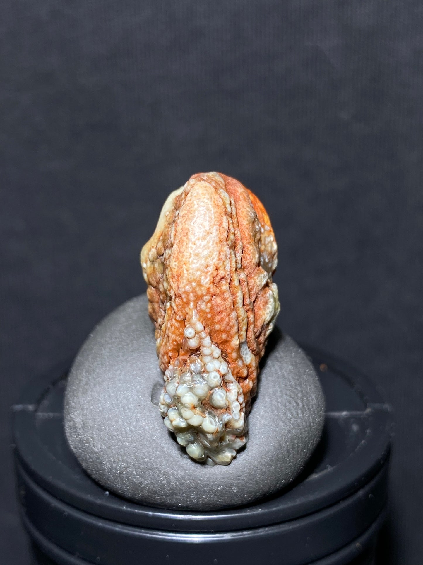 (1083)Alxa Gobi Desert red eye Agate, rough nature stone,Natural Color Raw Stone from Inner Mongolia.