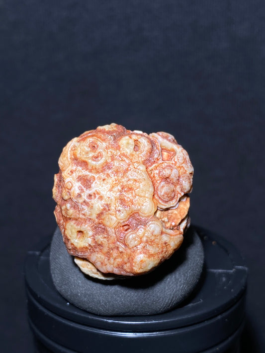 (1086)Alxa Gobi Desert red eye Agate, rough nature stone,Natural Color Raw Stone from Inner Mongolia.