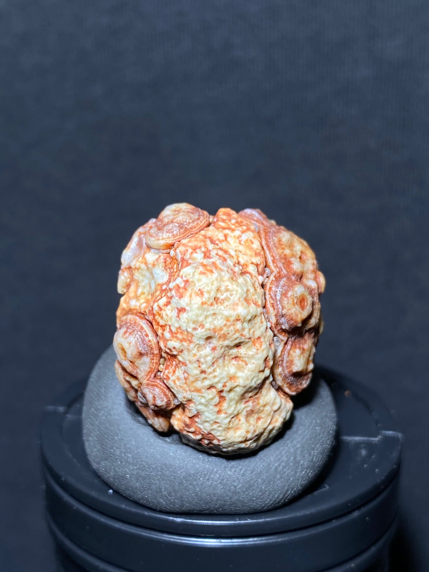 (1086)Alxa Gobi Desert red eye Agate, rough nature stone,Natural Color Raw Stone from Inner Mongolia.